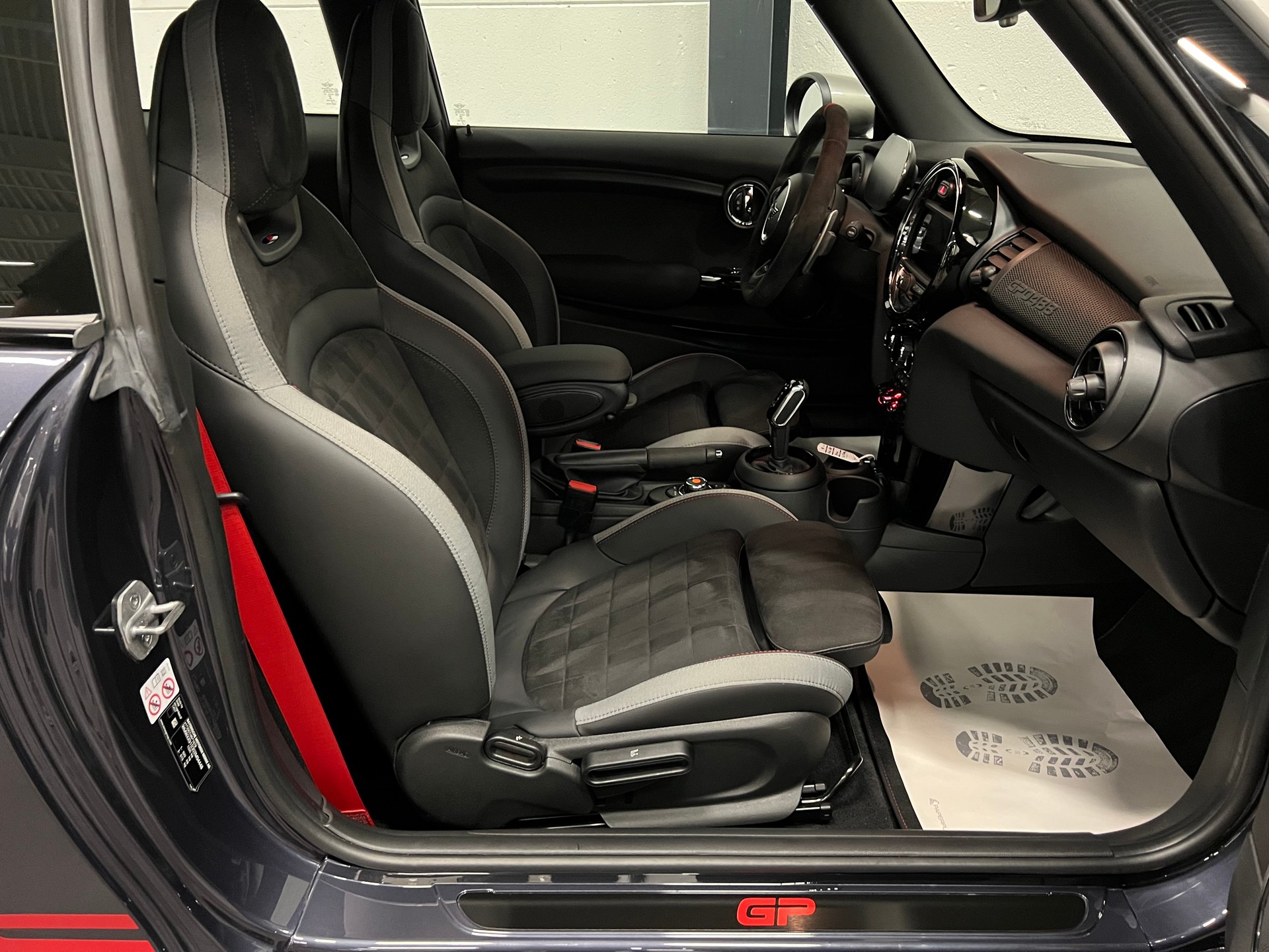 MINI Cooper John Cooper Works GP 3 Steptronic-image-21