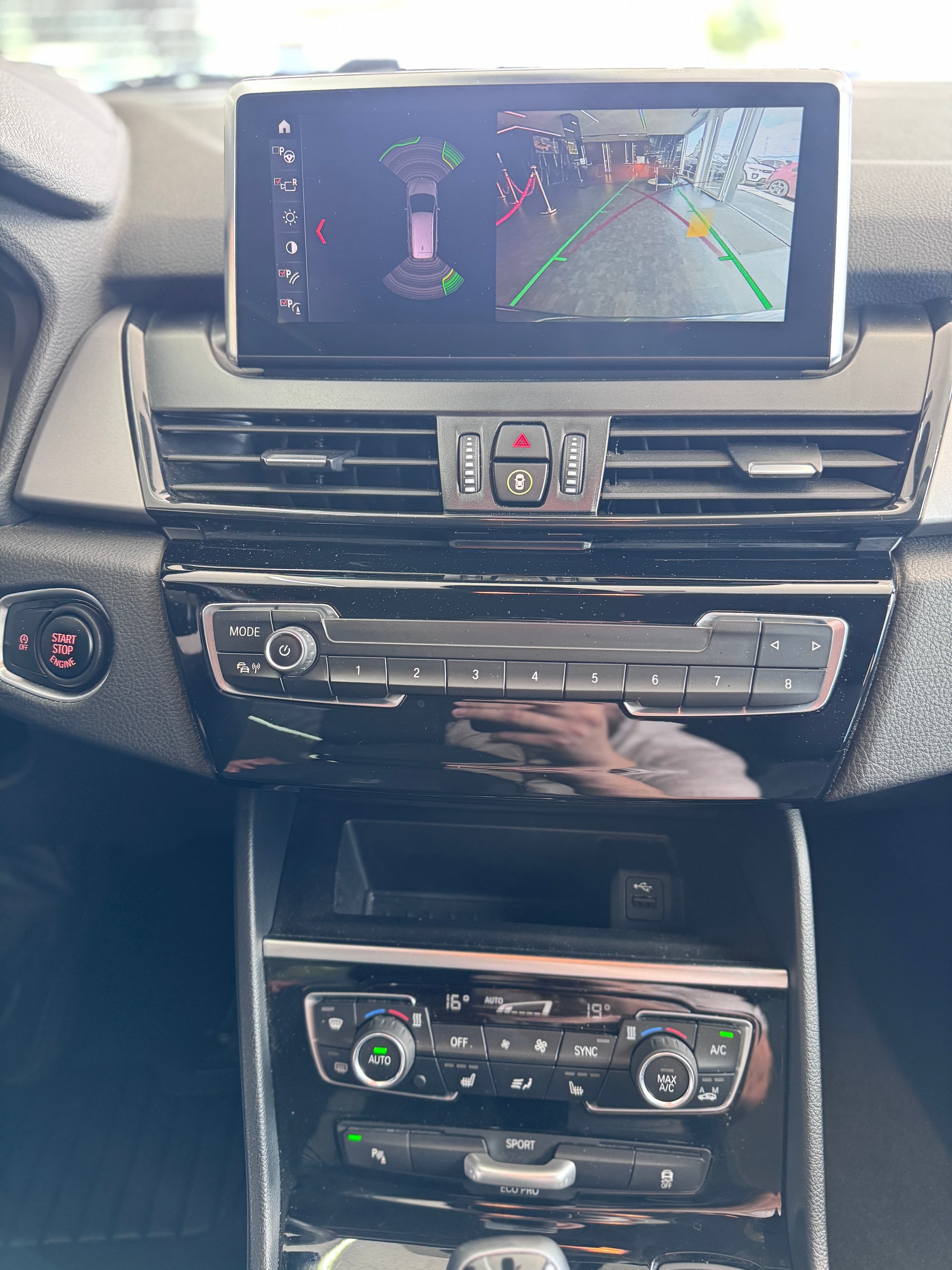 BMW 218d xDrive Gran Tourer Steptronic-image-12