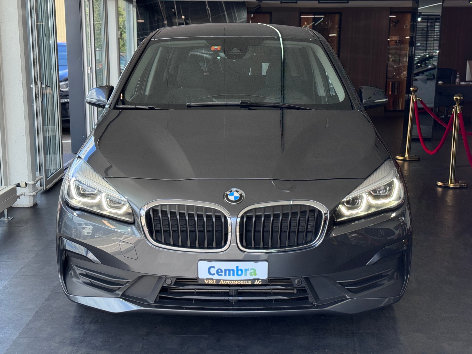 BMW 218d xDrive Gran Tourer Steptronic-image-1