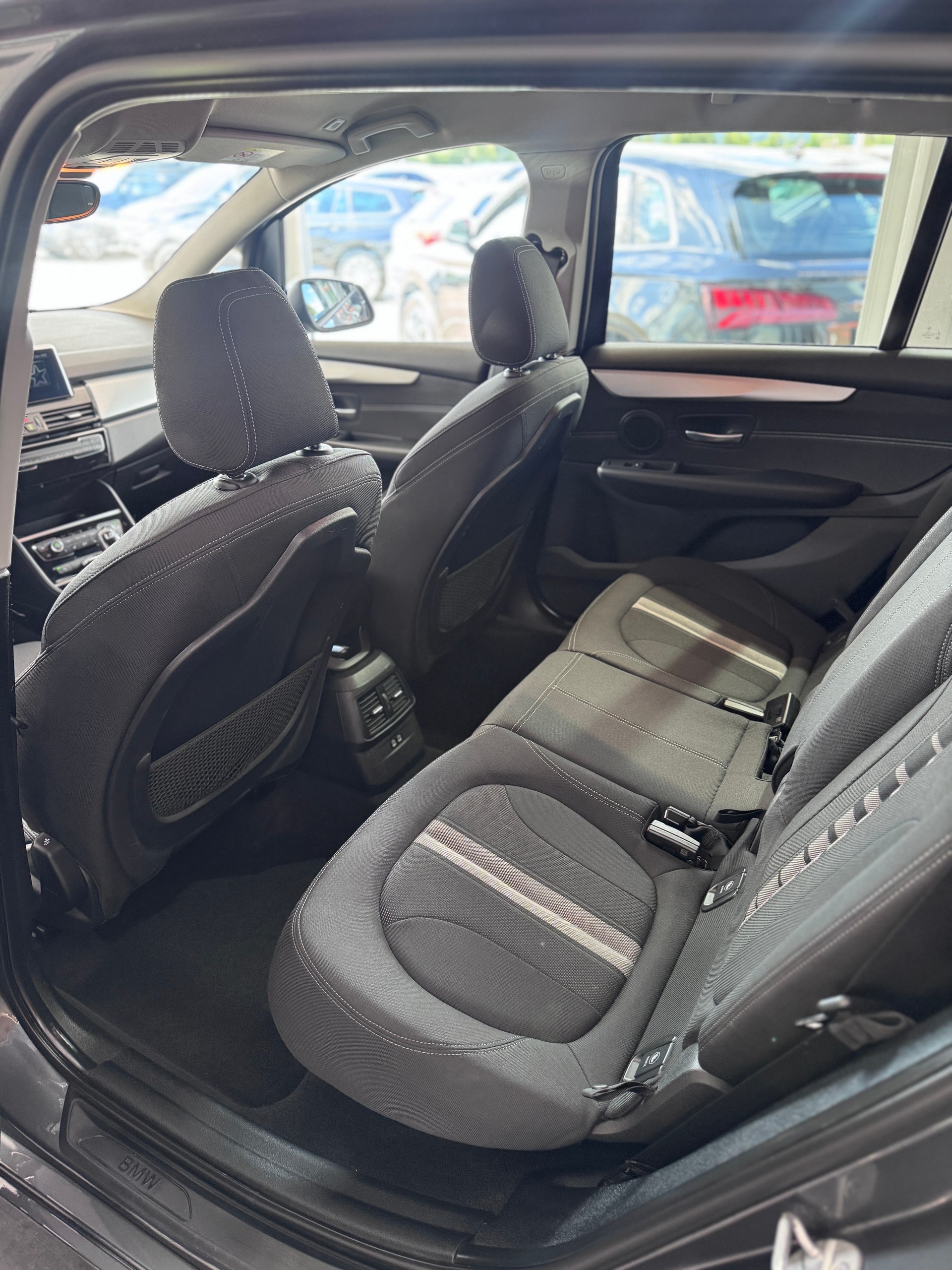 BMW 218d xDrive Gran Tourer Steptronic-image-16