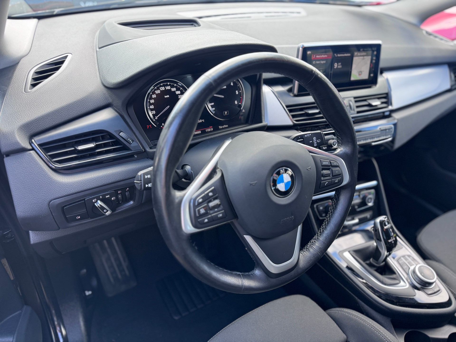 BMW 218d xDrive Gran Tourer Steptronic-image-8