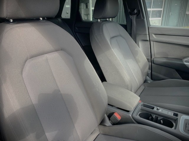AUDI Q3 2.0 40 TFSI Advanced quattro S-Tronic-image-11