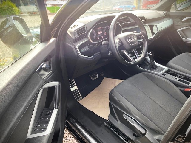 AUDI Q3 2.0 40 TFSI Advanced quattro S-Tronic-image-7