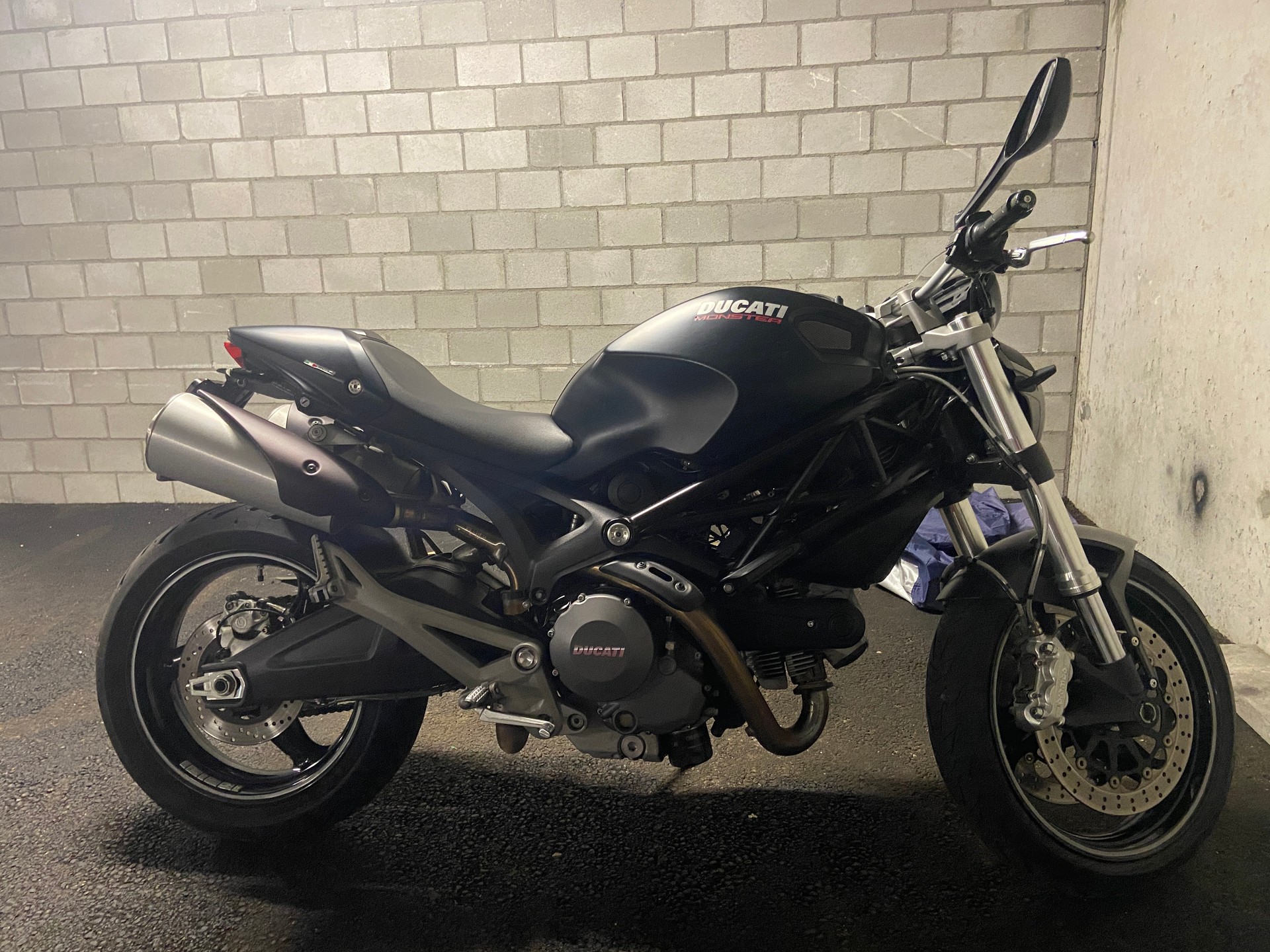 DUCATI Monster 696M ABS-image-3
