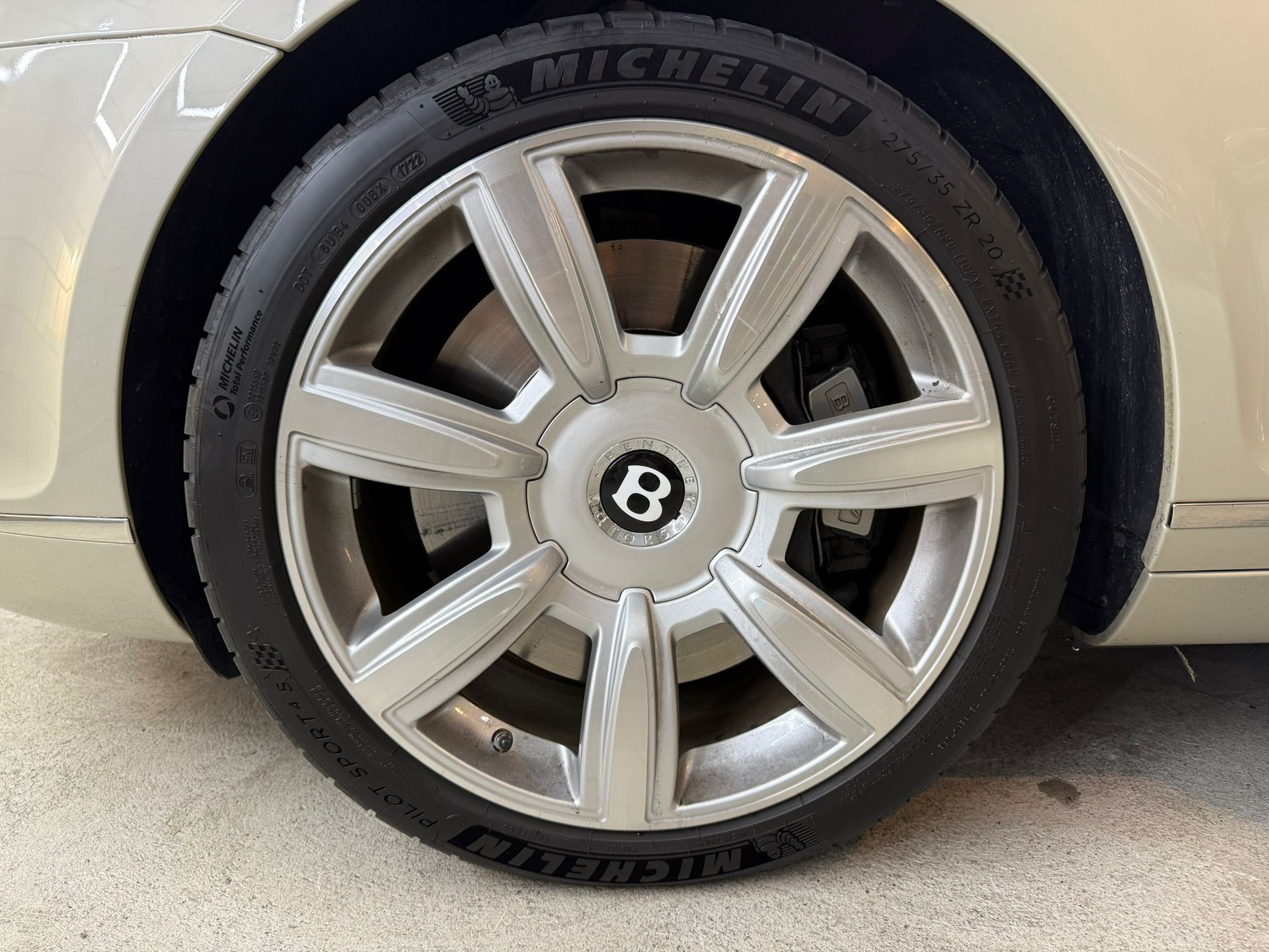 BENTLEY Continental GTC 6.0-image-12