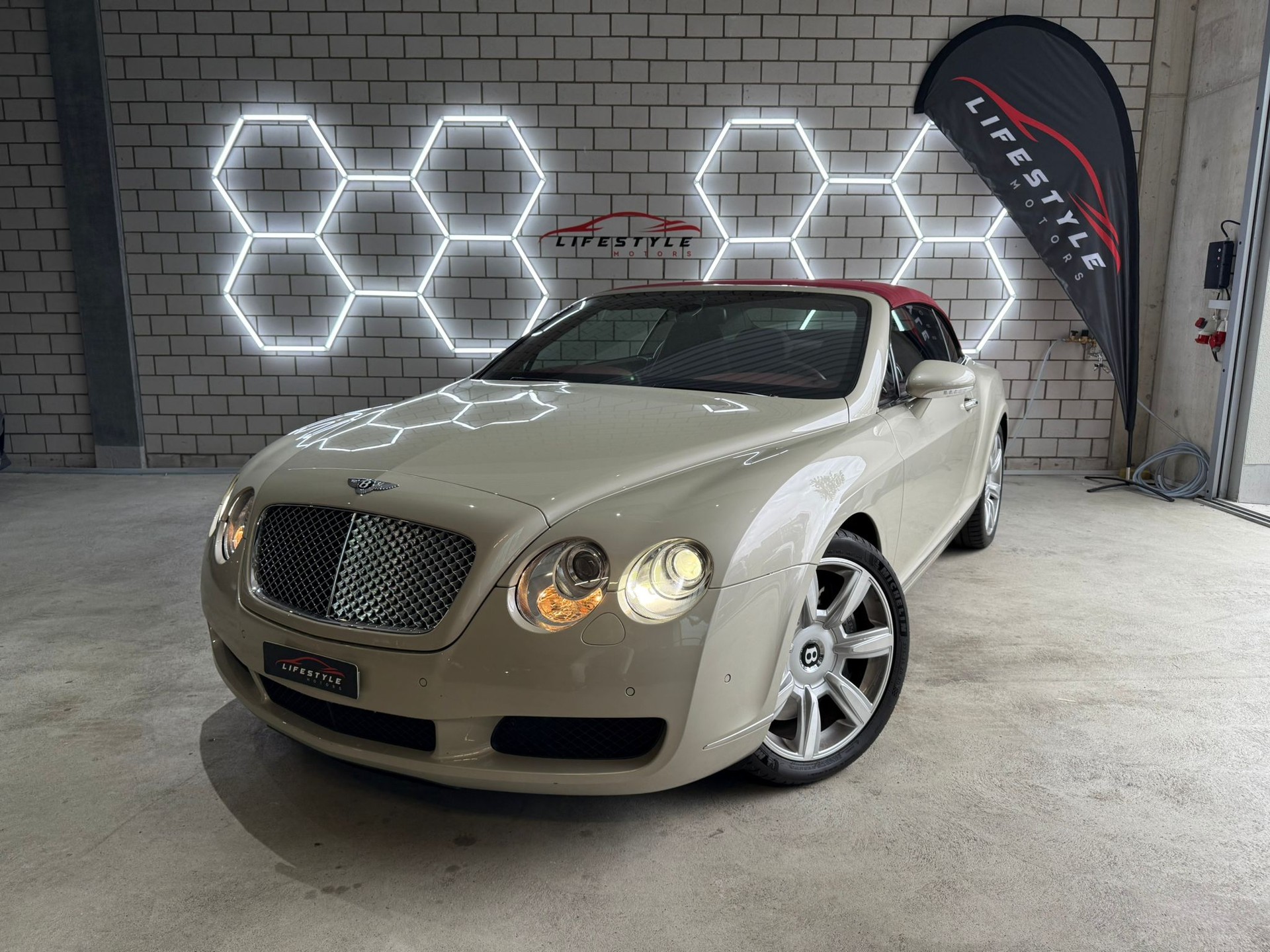 BENTLEY Continental GTC 6.0-image-0