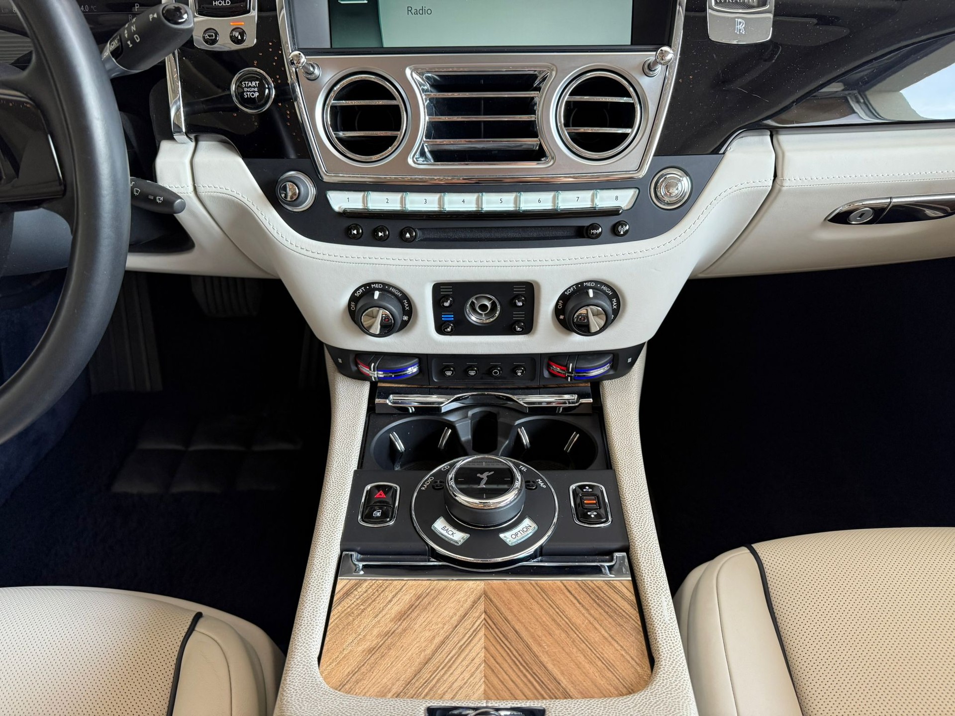 ROLLS-ROYCE Wraith 6.6 V12-image-10