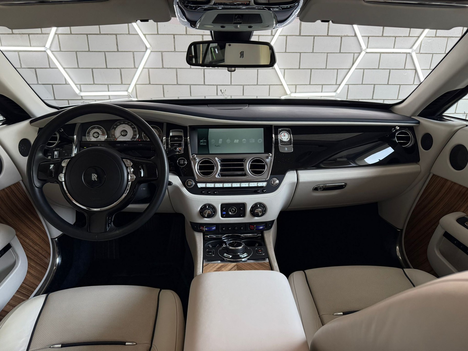 ROLLS-ROYCE Wraith 6.6 V12-image-9