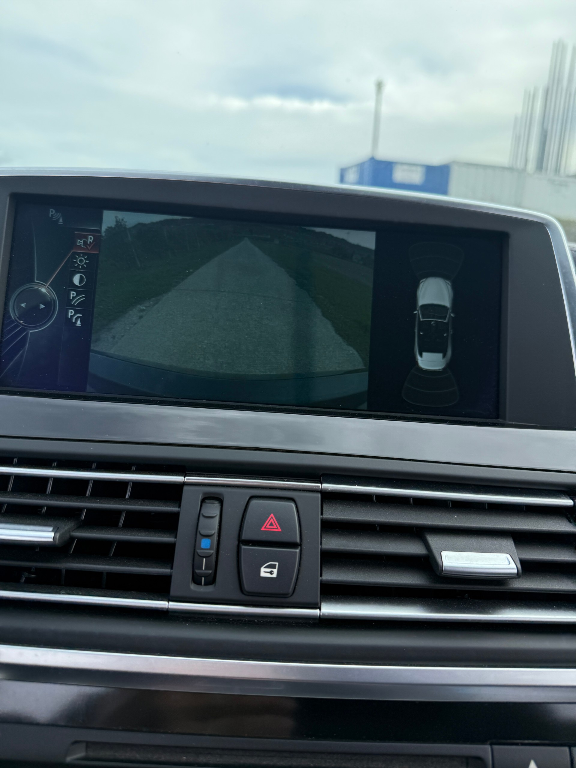 BMW 650i Cabrio xDrive-image-16