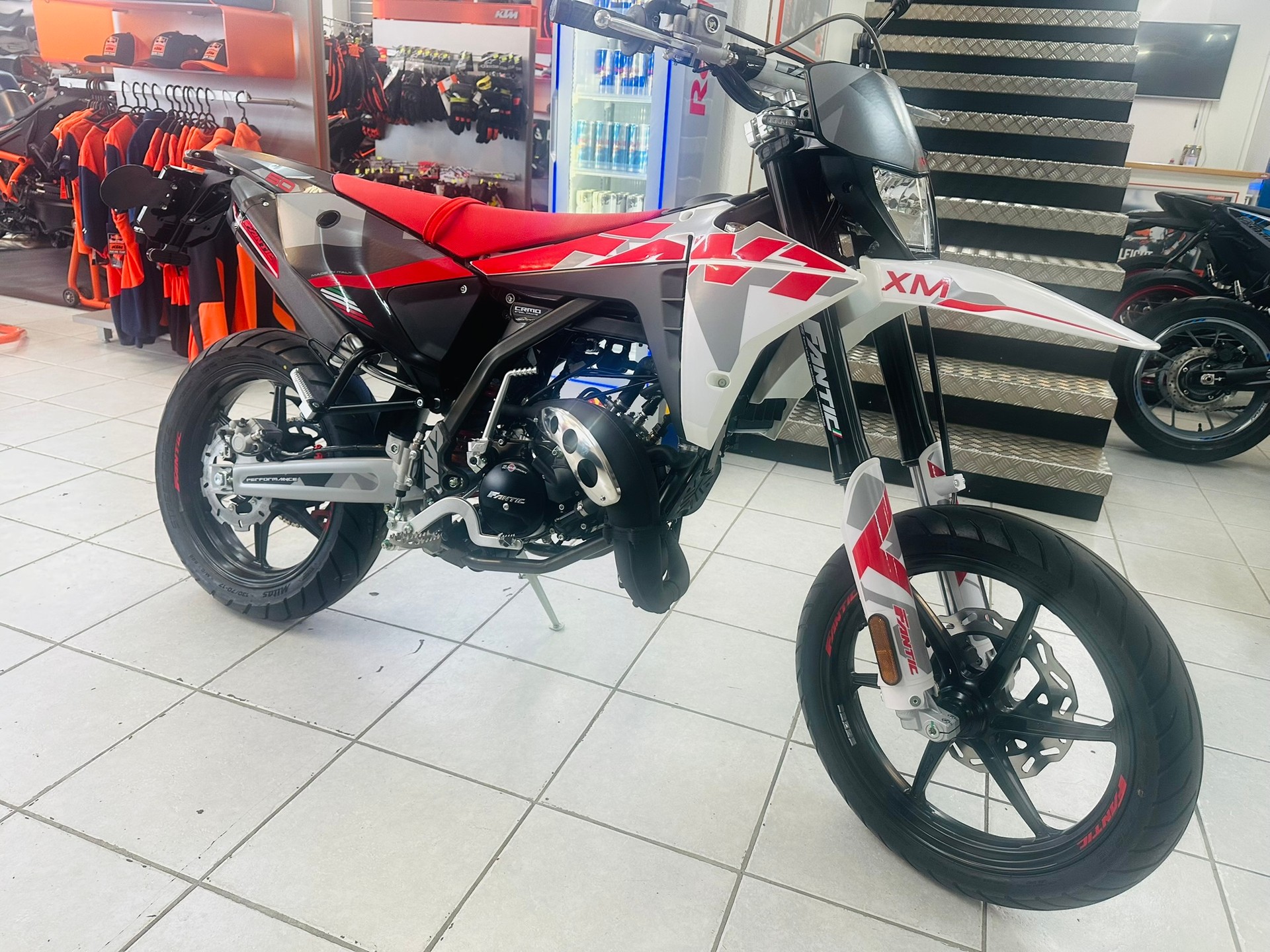 FANTIC XM 50 Motard Performance-showroom-element-1