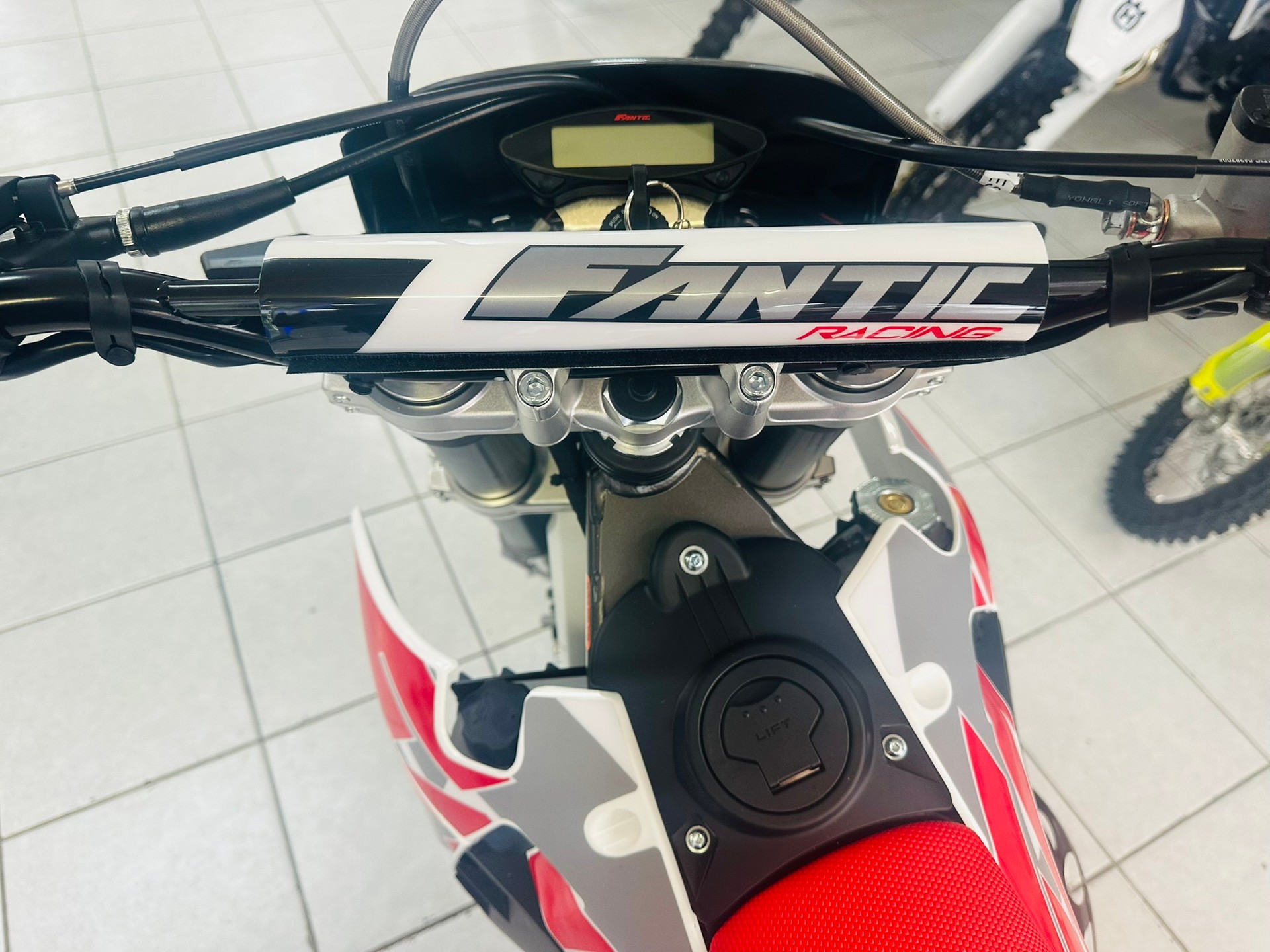 FANTIC XM 50 Motard Performance-image-10