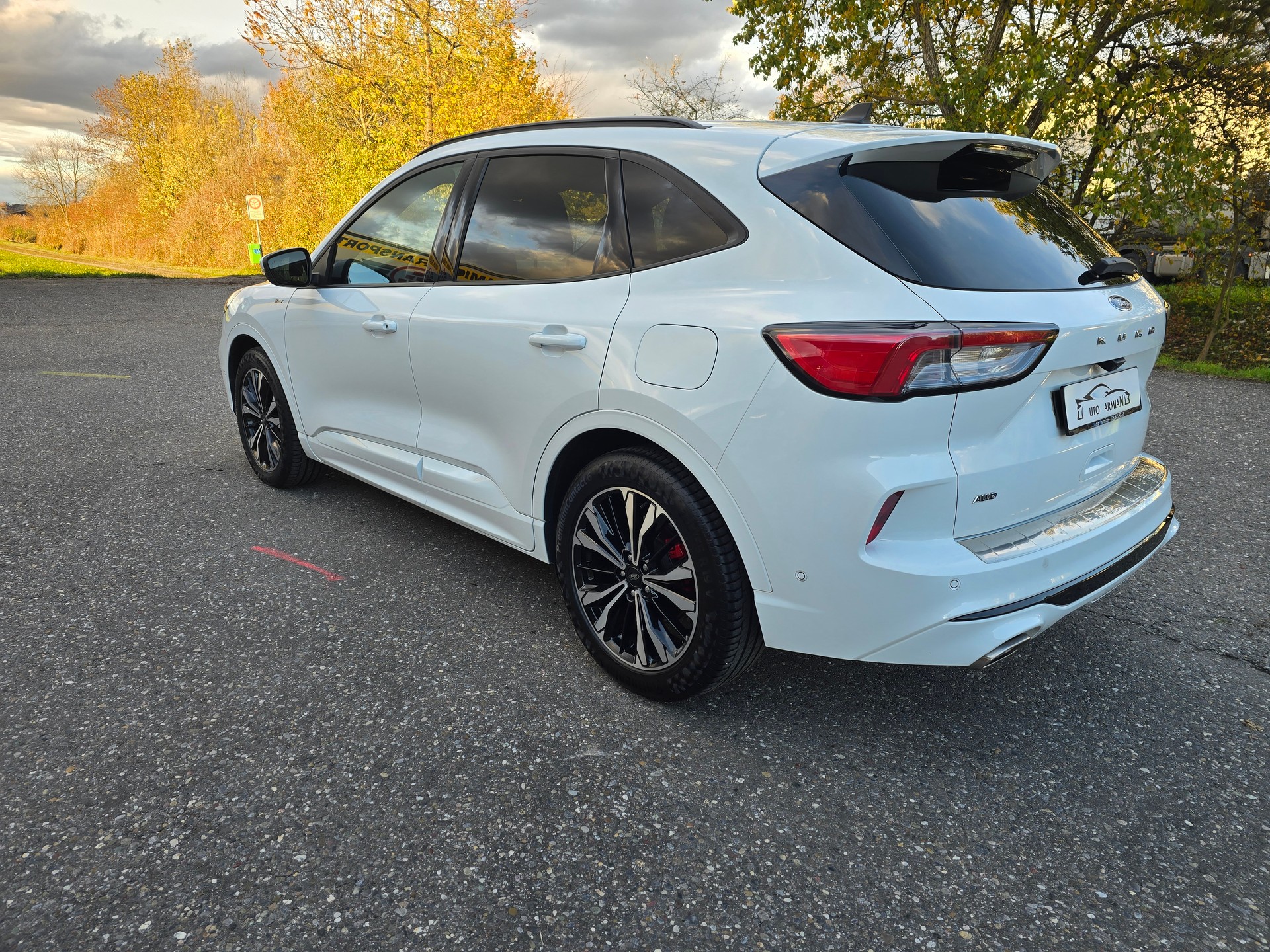 FORD Kuga 2.0 TDCi EcoBlue ST-Line X 4WD-image-4