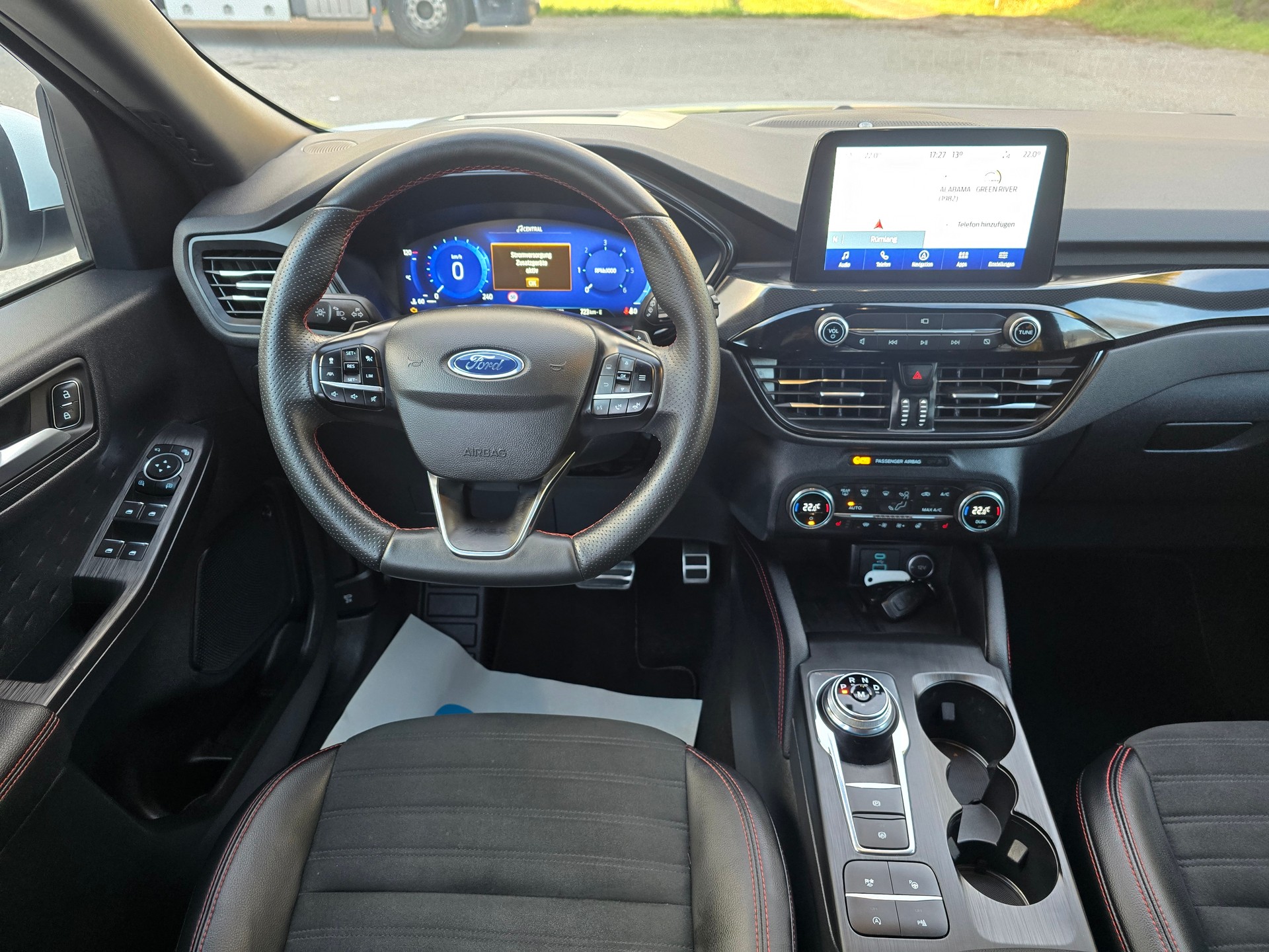 FORD Kuga 2.0 TDCi EcoBlue ST-Line X 4WD-image-17