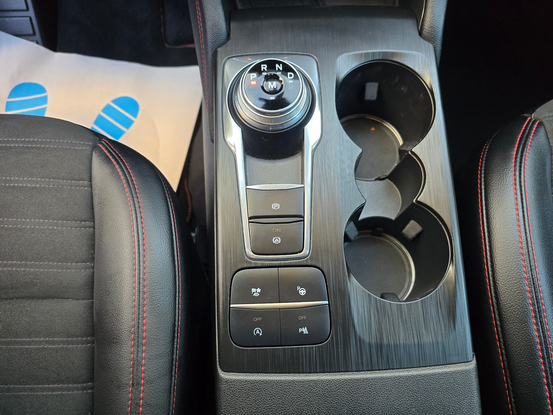 FORD Kuga 2.0 TDCi EcoBlue ST-Line X 4WD-image-22