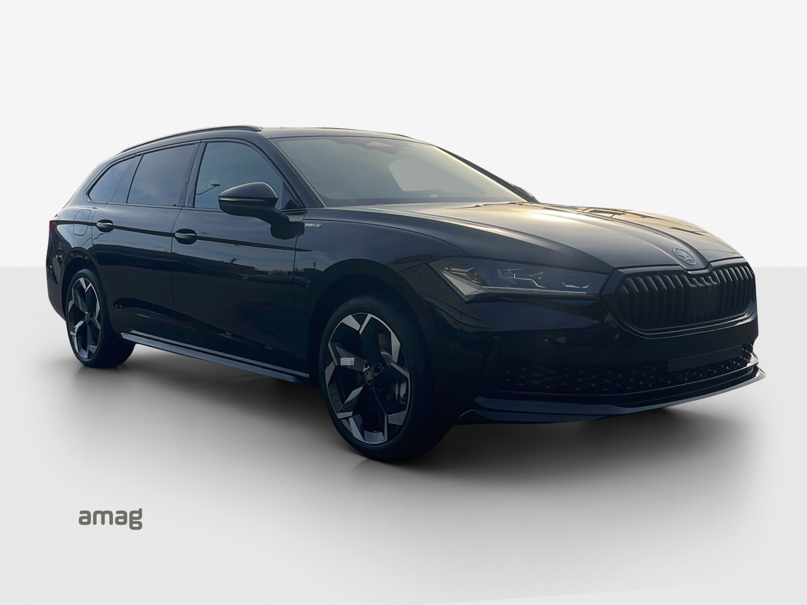 SKODA Superb Combi 2.0 TSI Sportline 4x4 DSG-image-5