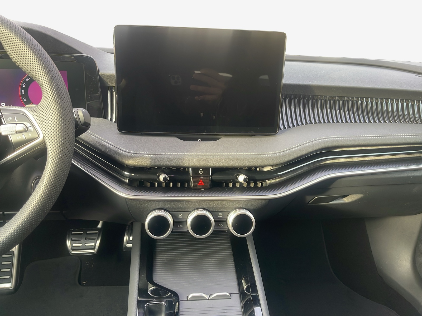 SKODA Superb Combi 2.0 TSI Sportline 4x4 DSG-image-10