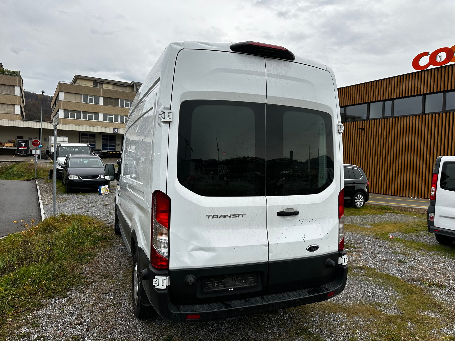 FORD Transit Van 350 L3 Trail 2.0 TDCi 185 FWD-image-3