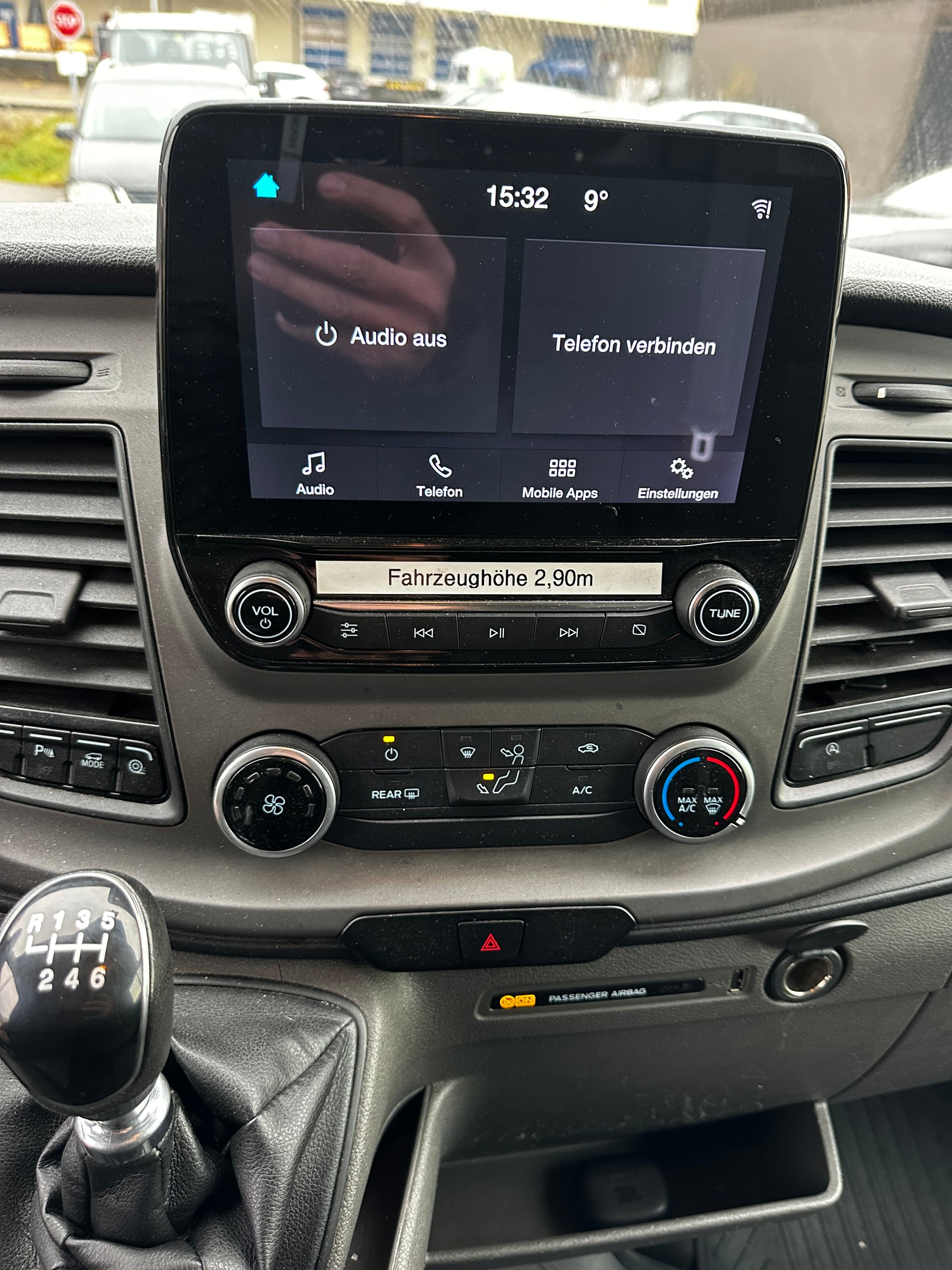 FORD Transit Van 350 L3 Trail 2.0 TDCi 185 FWD-image-9