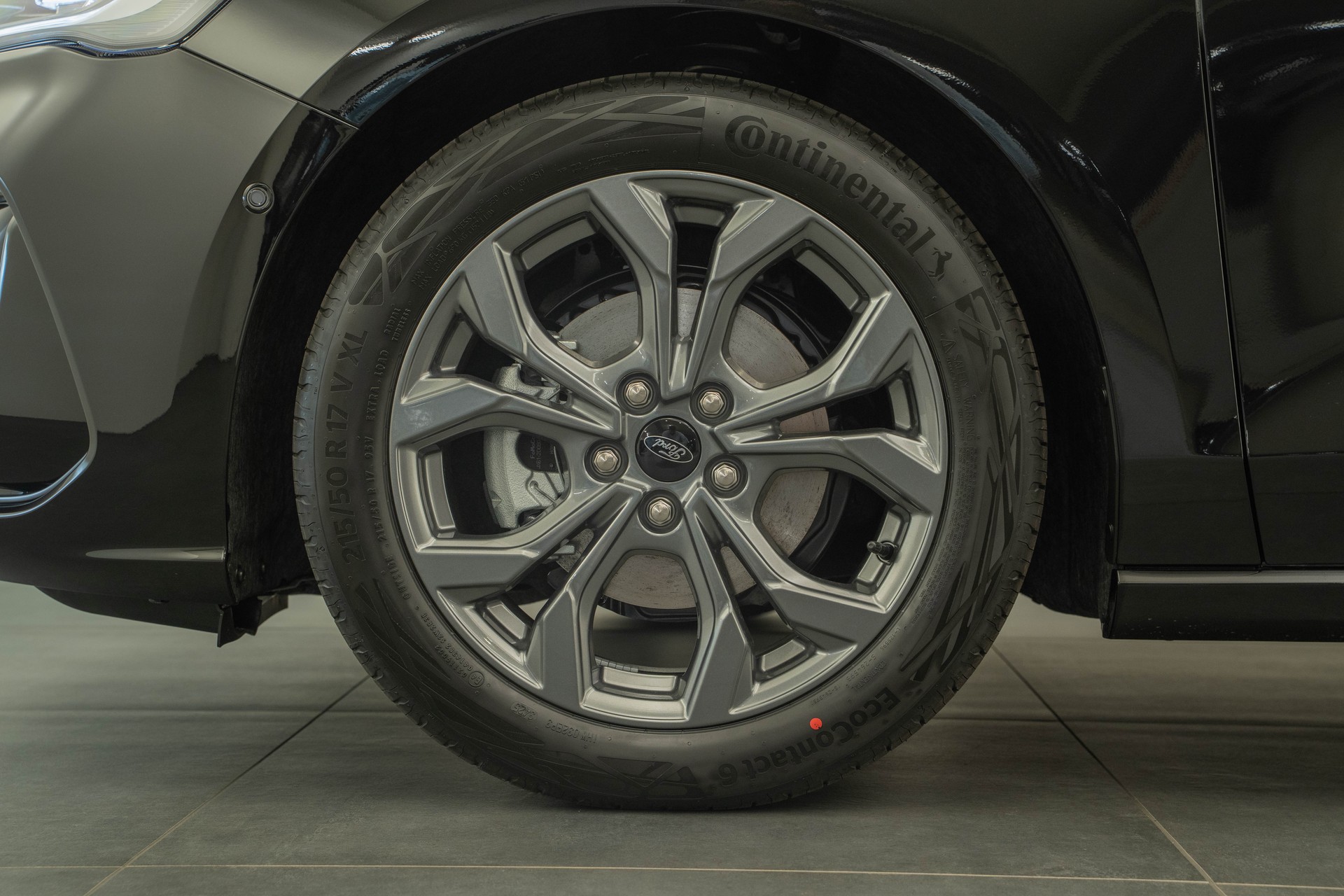 FORD Focus 1.0i EcoB Hybrid 155 ST-Line X-image-15