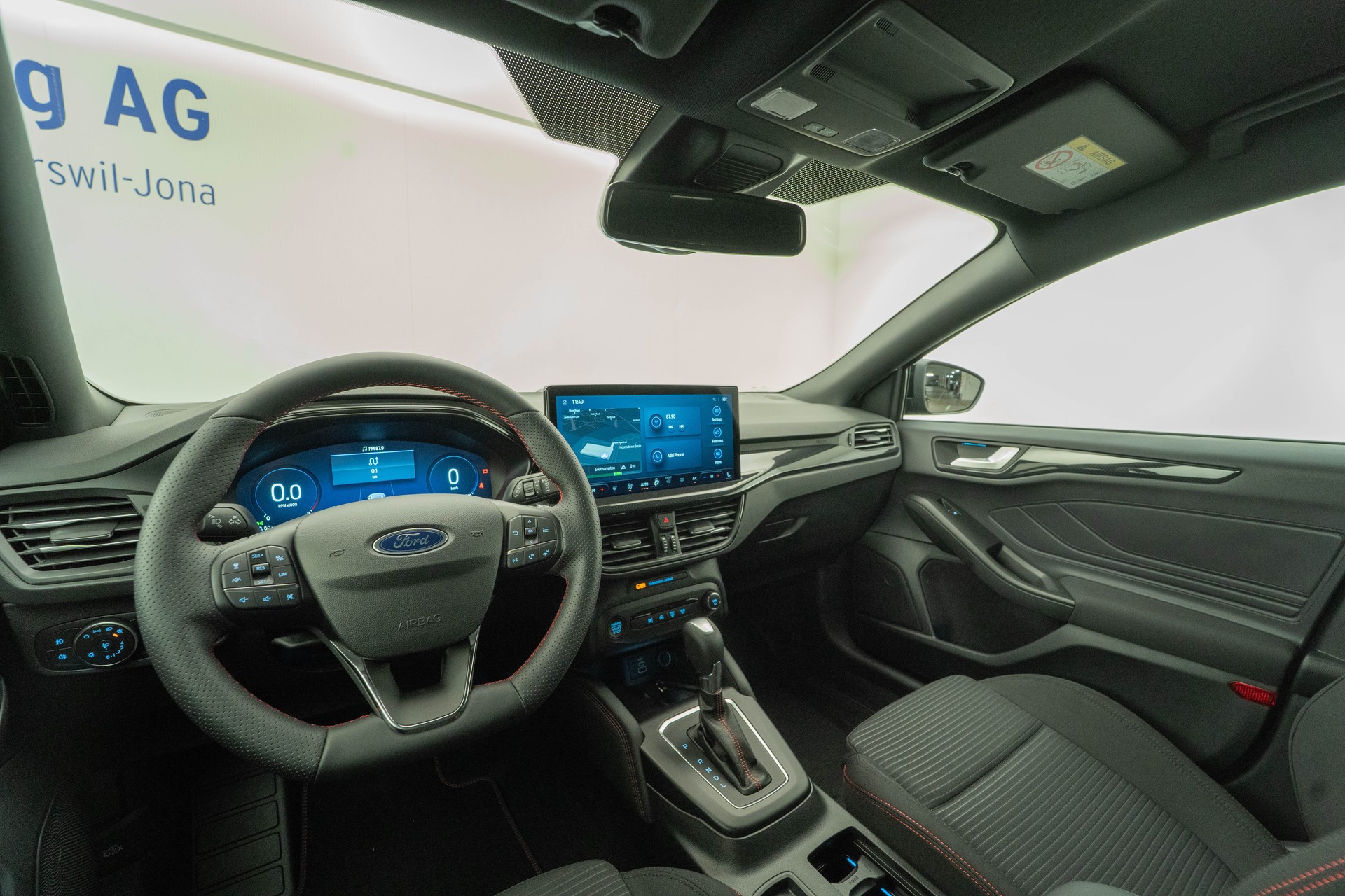 FORD Focus 1.0i EcoB Hybrid 155 ST-Line X-image-6