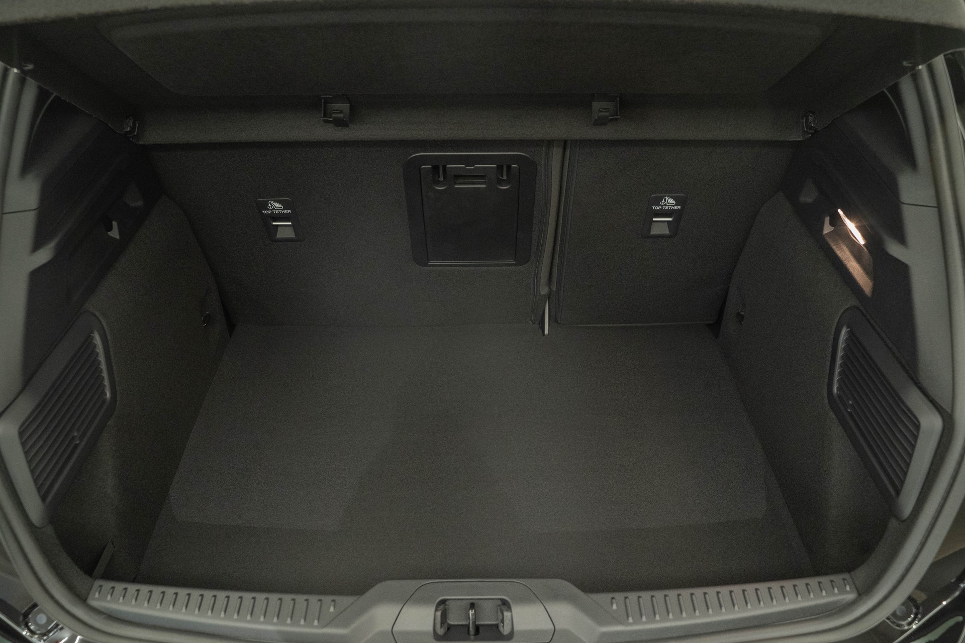 FORD Focus 1.0i EcoB Hybrid 155 ST-Line X-image-4