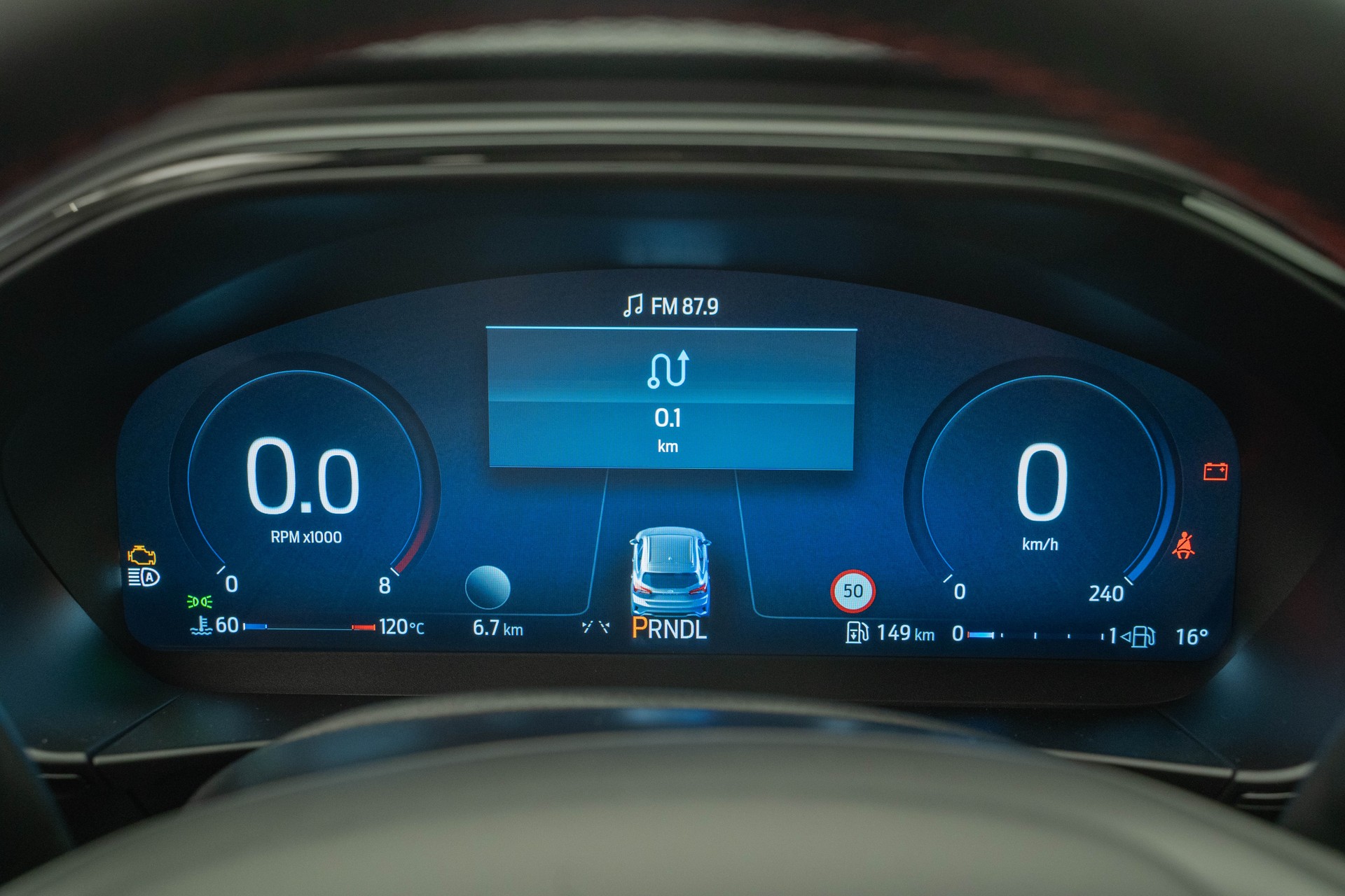 FORD Focus 1.0i EcoB Hybrid 155 ST-Line X-image-12
