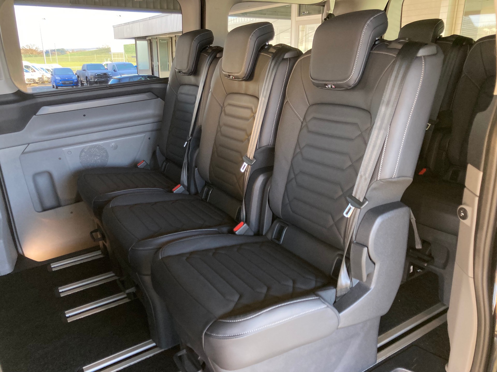 FORD Tourneo Bus 320 L1H1 TitaniumX Automat 4x4-image-10