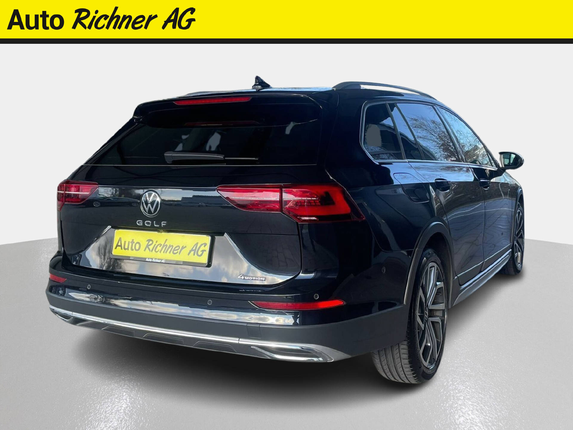 VW Golf VIII Variant 2.0 TDI Alltrack DSG 4motion-image-3