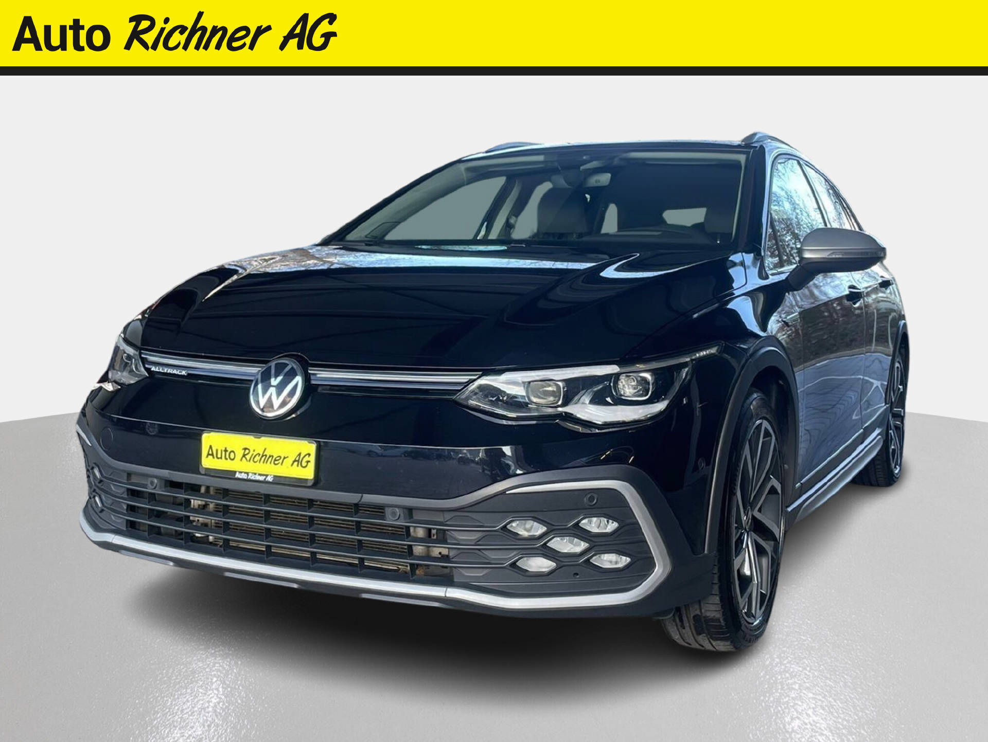 VW Golf VIII Variant 2.0 TDI Alltrack DSG 4motion-image-1