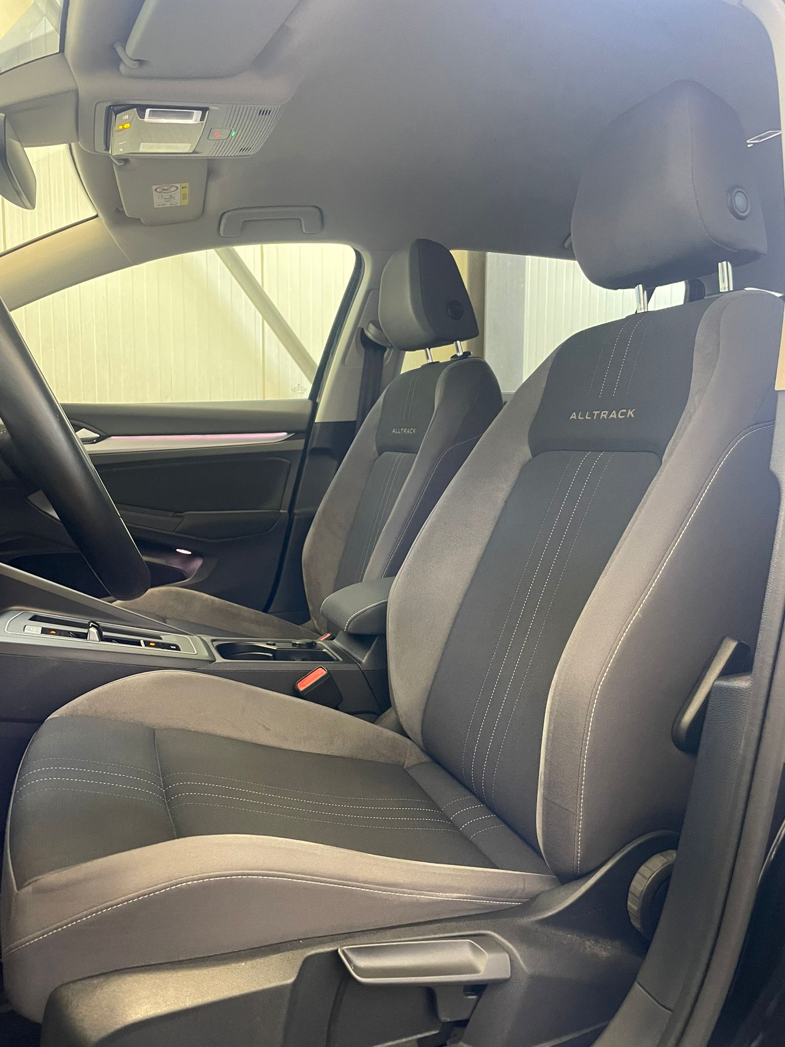VW Golf VIII Variant 2.0 TDI Alltrack DSG 4motion-image-5