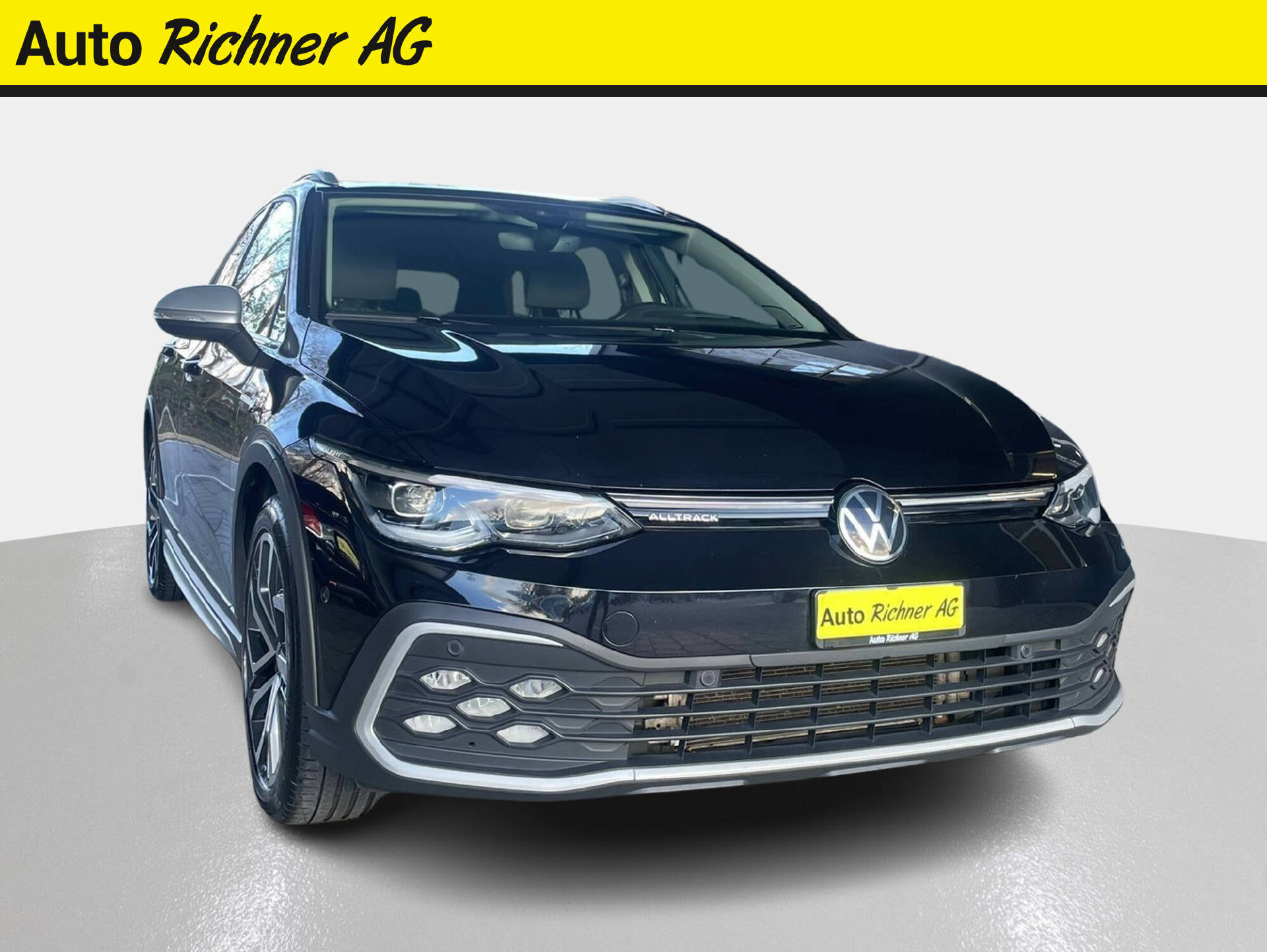 VW Golf VIII Variant 2.0 TDI Alltrack DSG 4motion-image-0