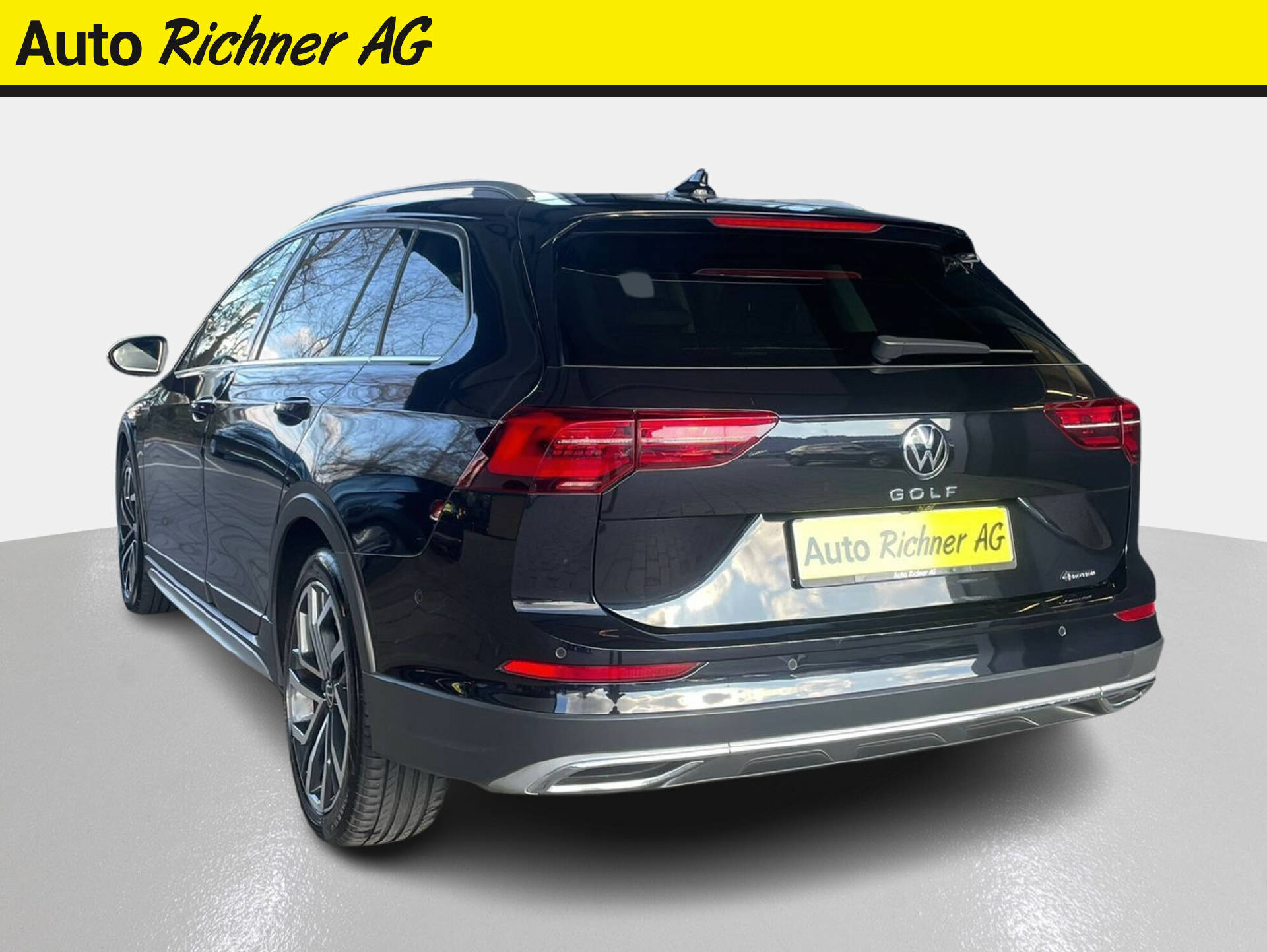 VW Golf VIII Variant 2.0 TDI Alltrack DSG 4motion-image-4