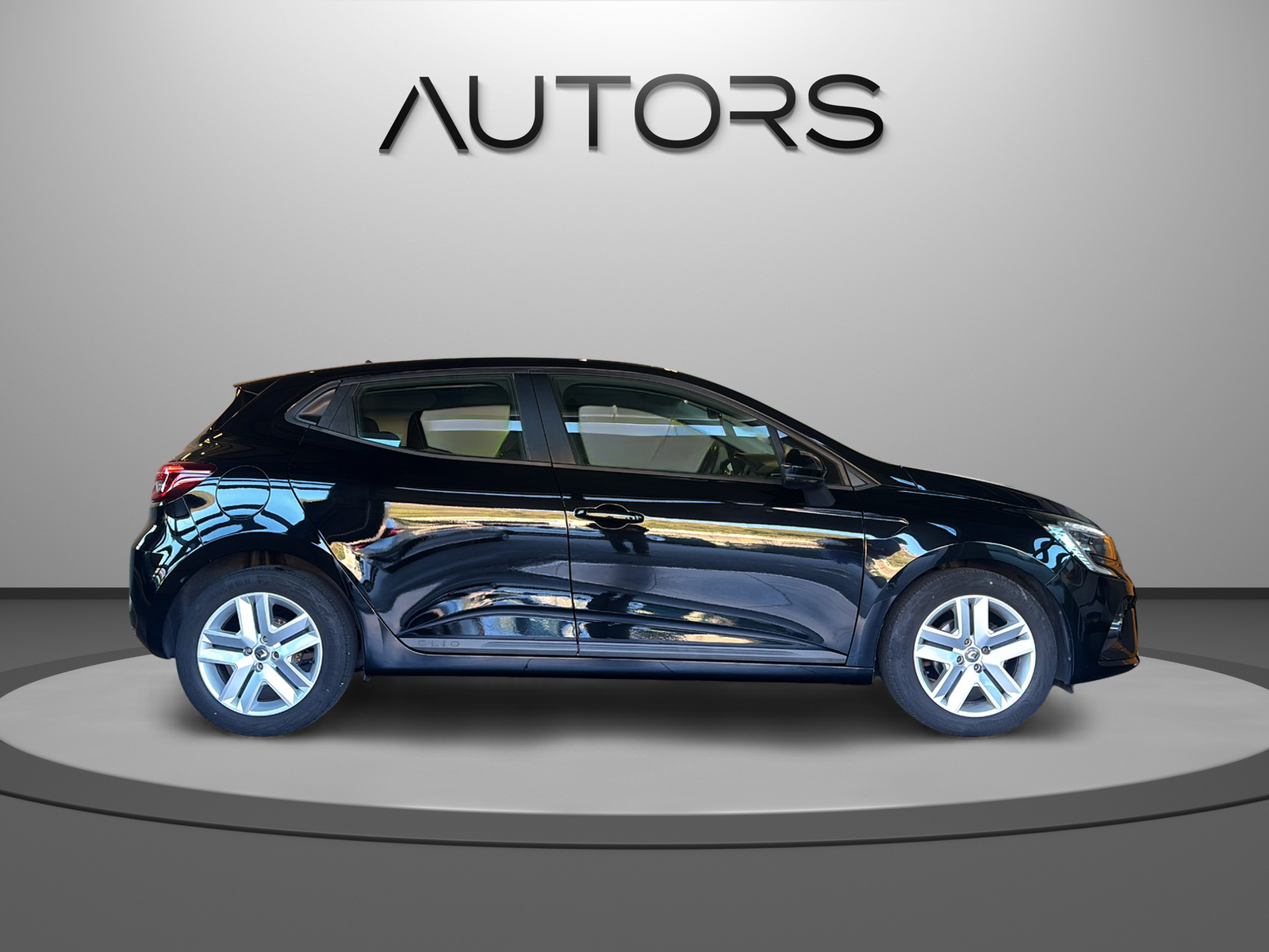 RENAULT Clio 1.0 Equilibre CVT-image-2