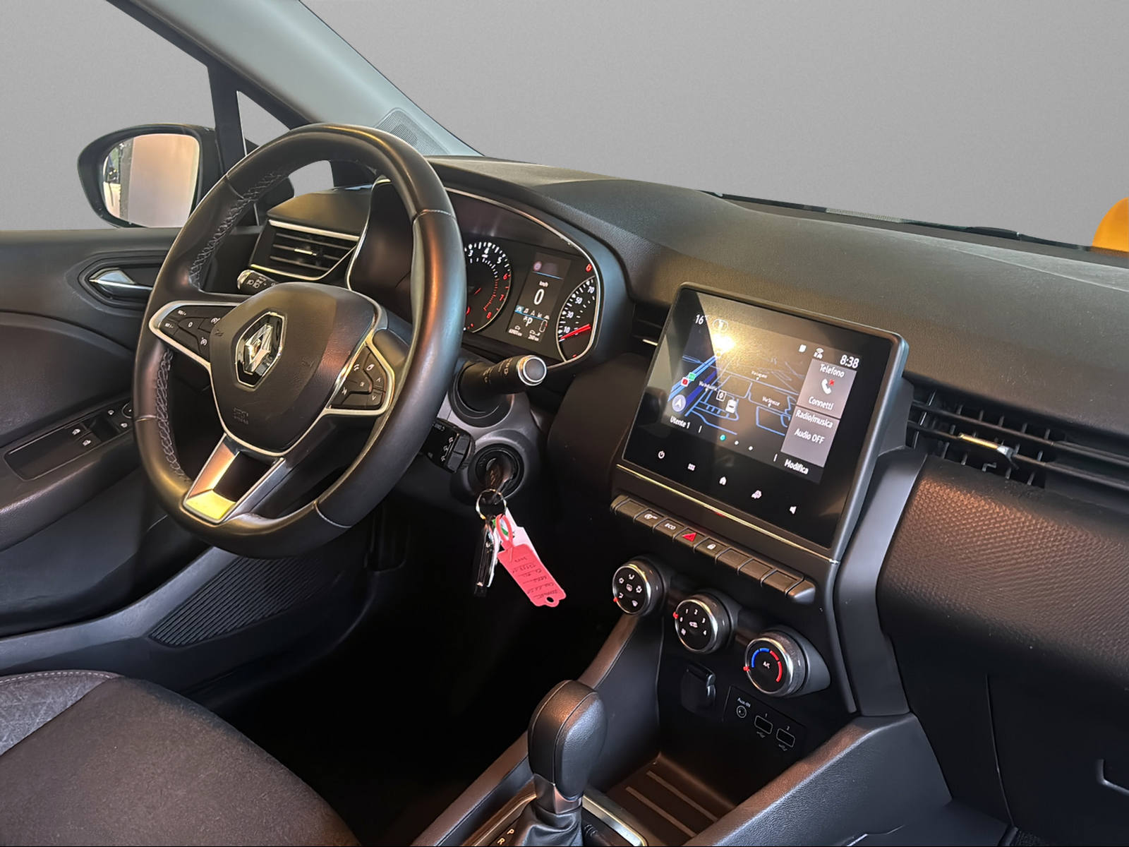 RENAULT Clio 1.0 Equilibre CVT-image-9
