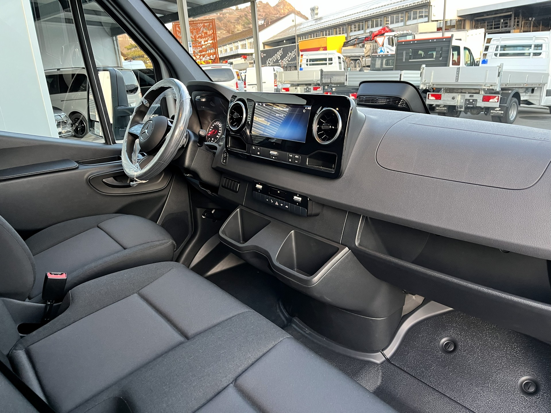MERCEDES-BENZ Sprinter 319 CDI Lang 9G-TRONIC-image-6