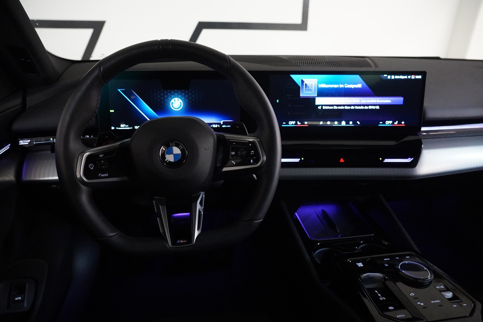 BMW 520d xDrive 48V Touring M Sport Steptronic-image-20