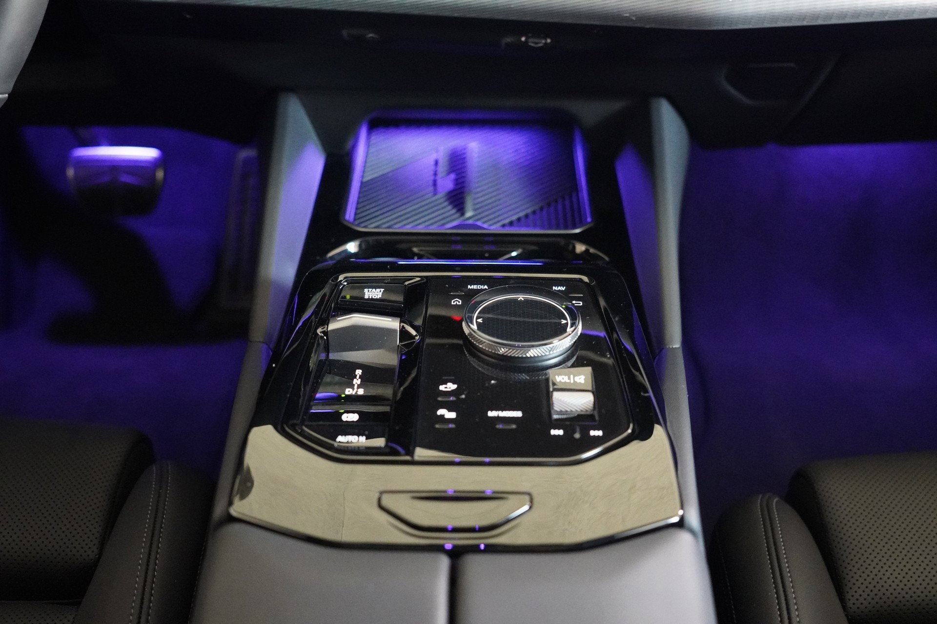 BMW 520d xDrive 48V Touring M Sport Steptronic-image-19