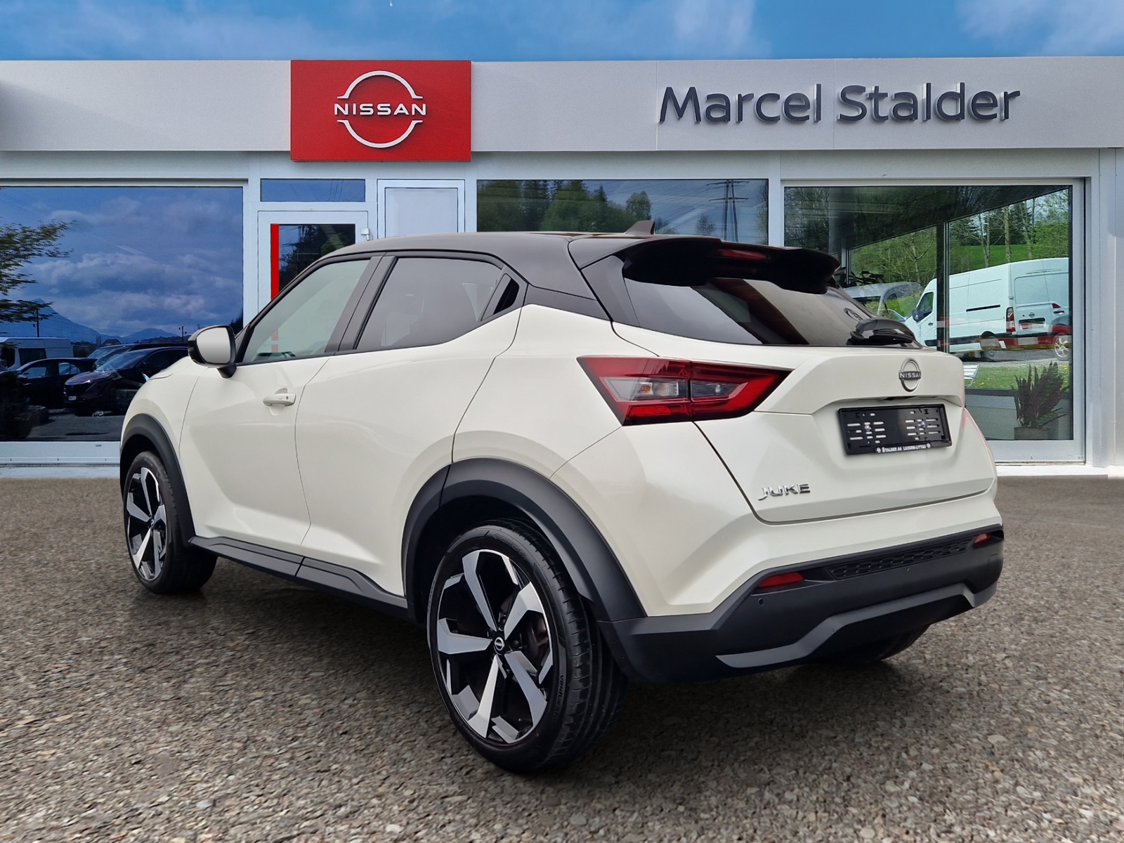 NISSAN Juke 1.0 DIG-T tekna DCT-image-2