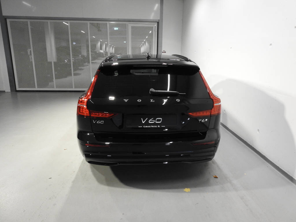 VOLVO V60 2.0 T6 TE Ultra Dark eAWD-image-4