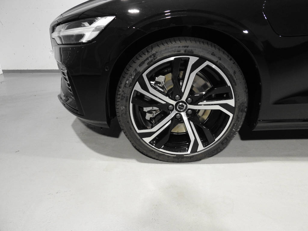 VOLVO V60 2.0 T6 TE Ultra Dark eAWD-image-13