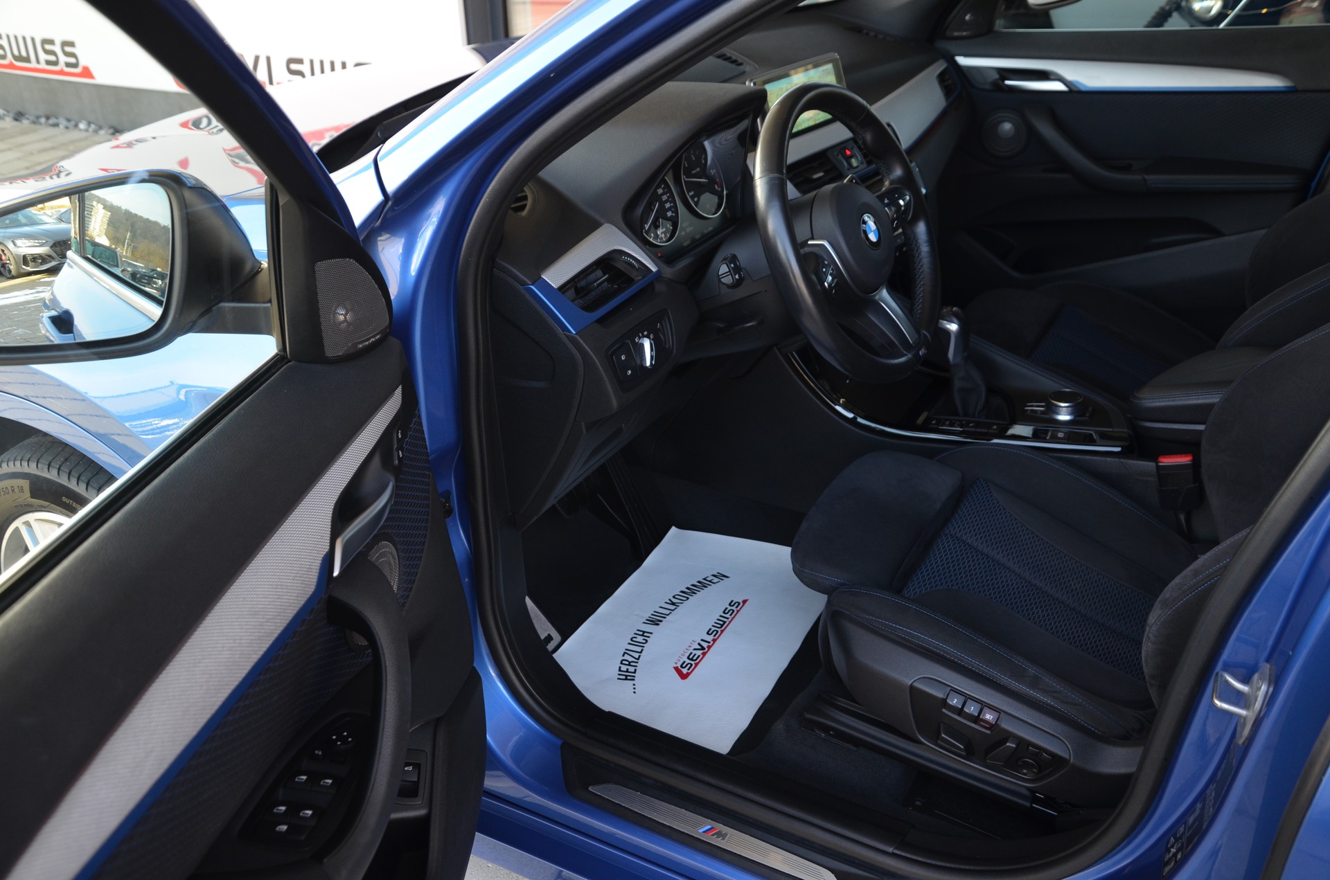 BMW X1 xDrive 25d M Sport Steptronic*Frisch ab MFK,1 Jahr oder 20'000km Garantie*-image-9