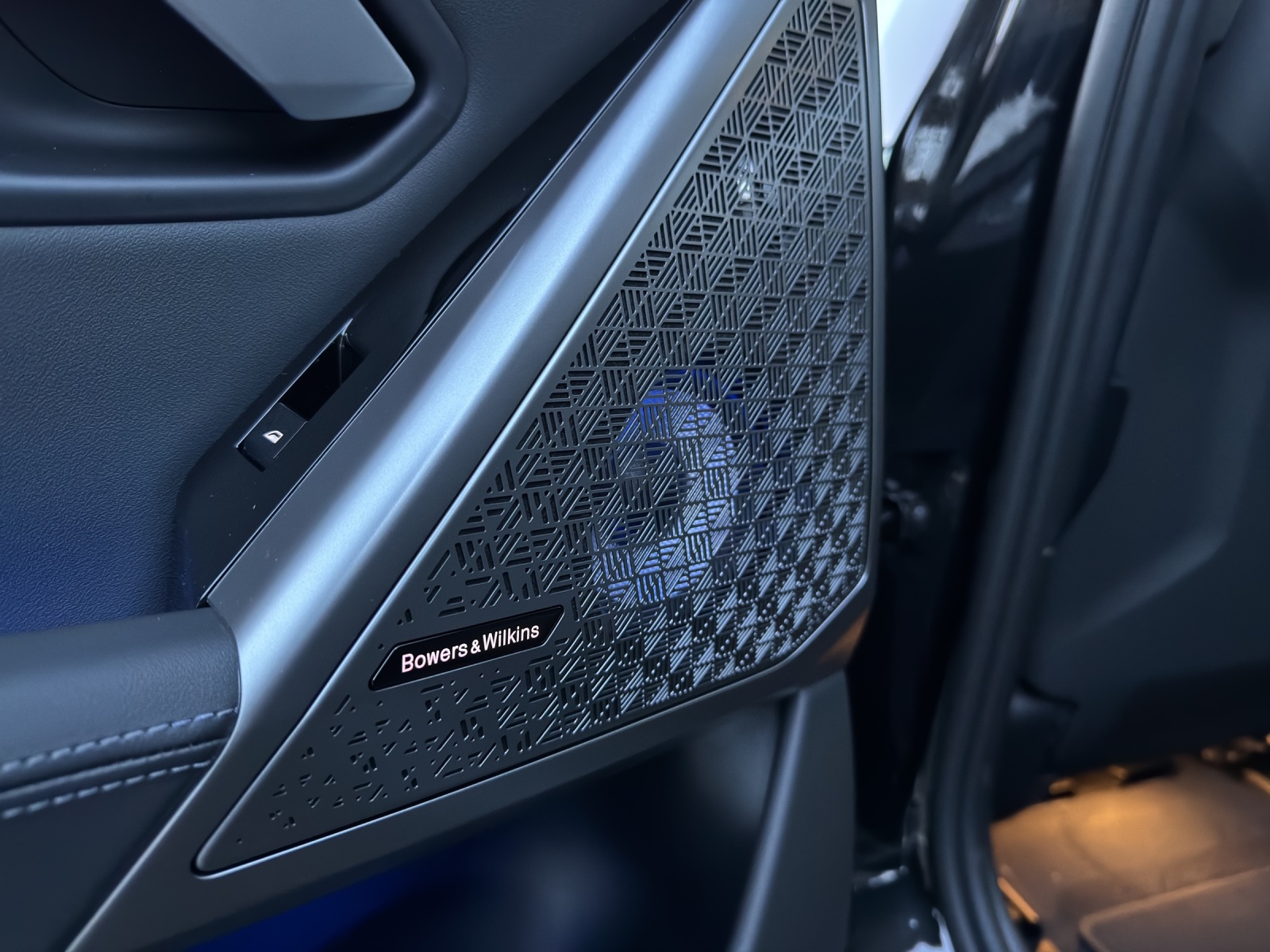 BMW M5 xDrive Touring-image-18