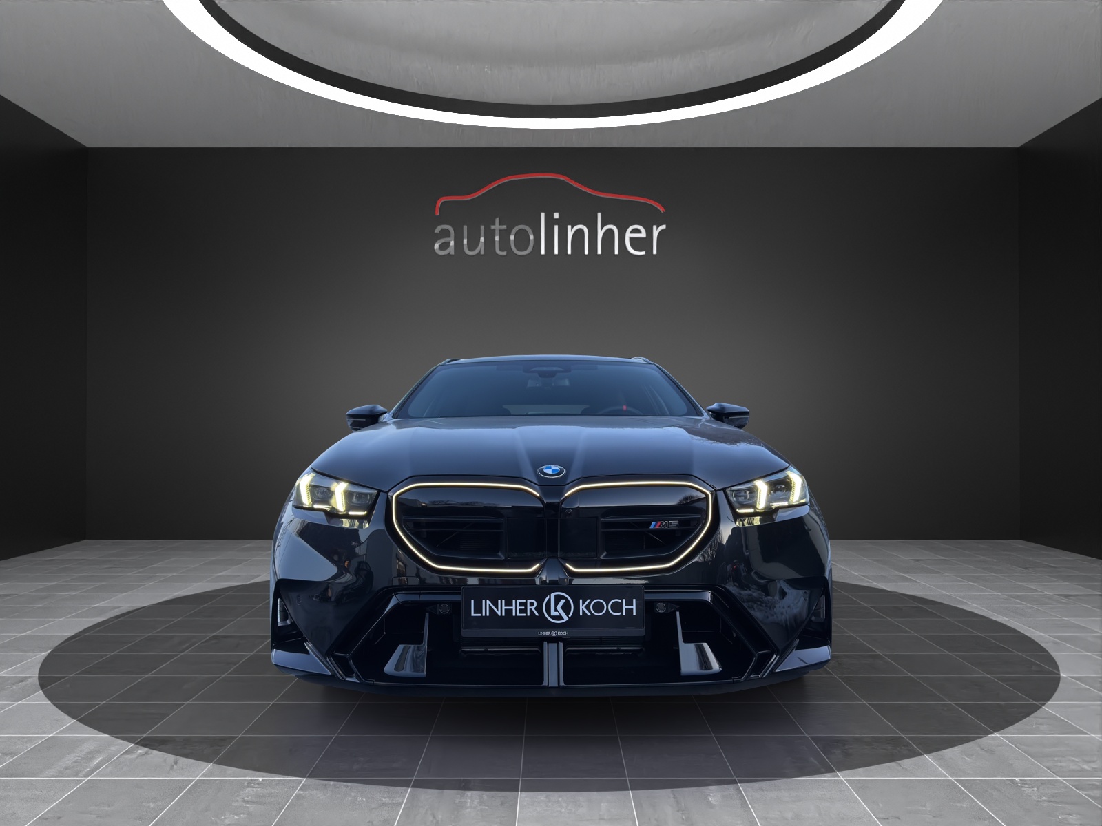 BMW M5 xDrive Touring-image-6