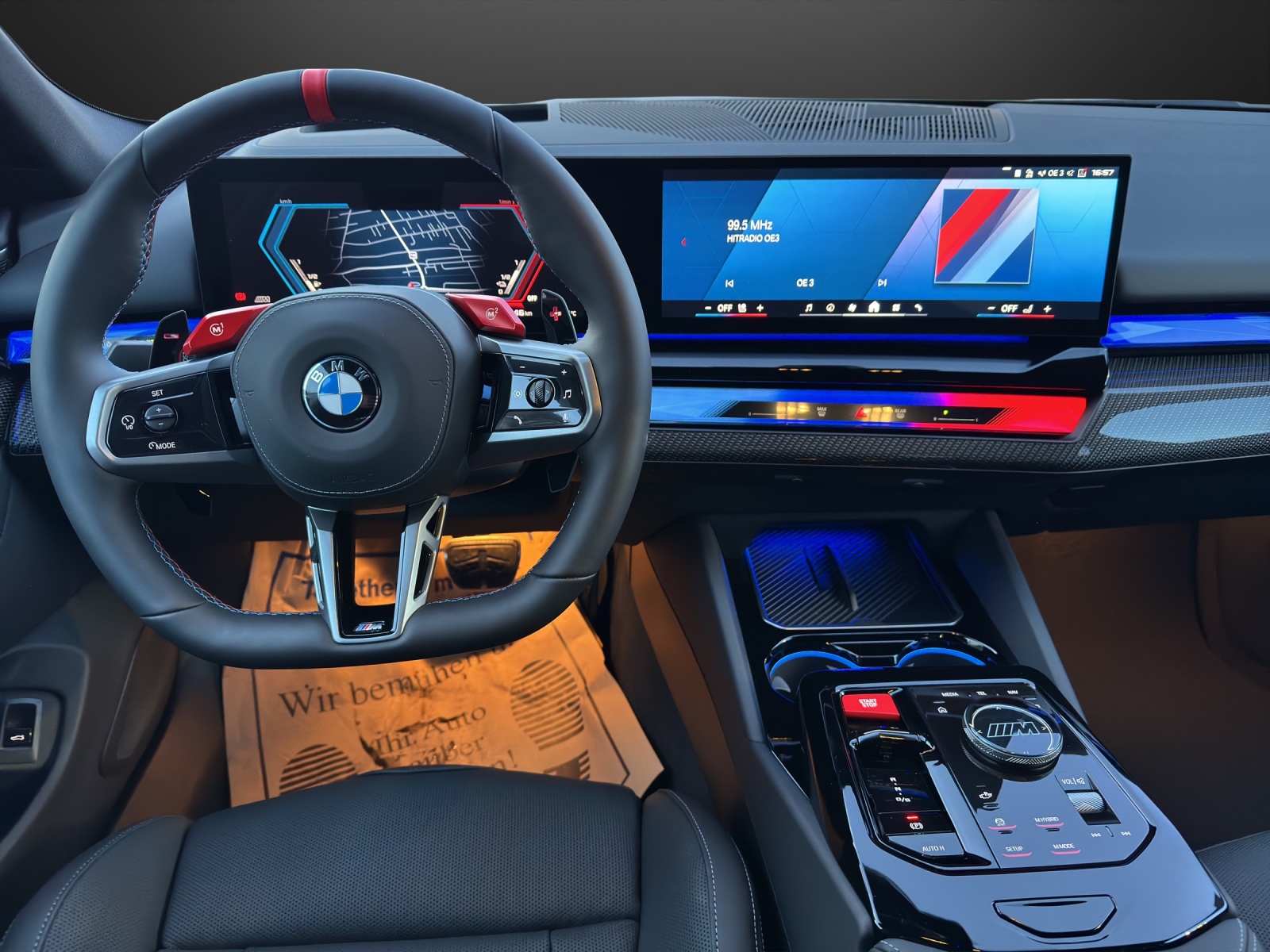 BMW M5 xDrive Touring-image-9