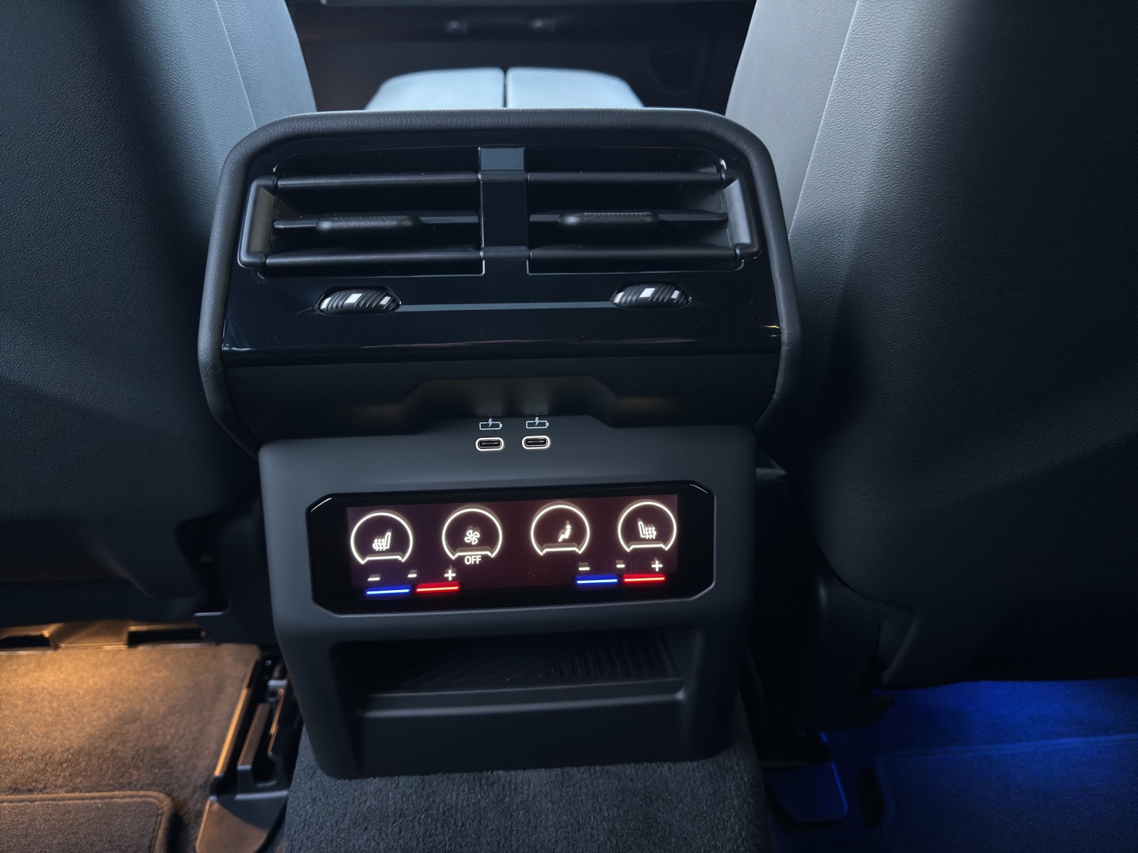 BMW M5 xDrive Touring-image-15