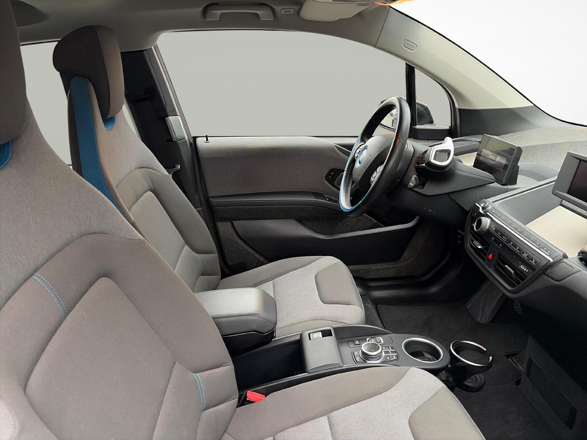 BMW i3 120 Ah-image-11
