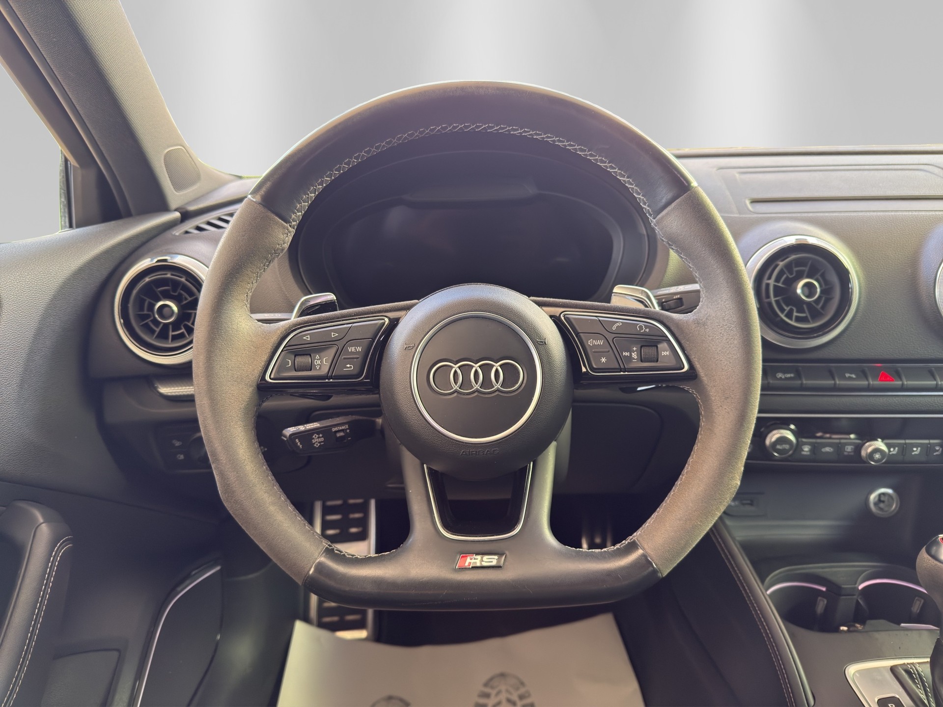 AUDI RS3 Sportback 2.5 TSI quattro S-tronic-image-9