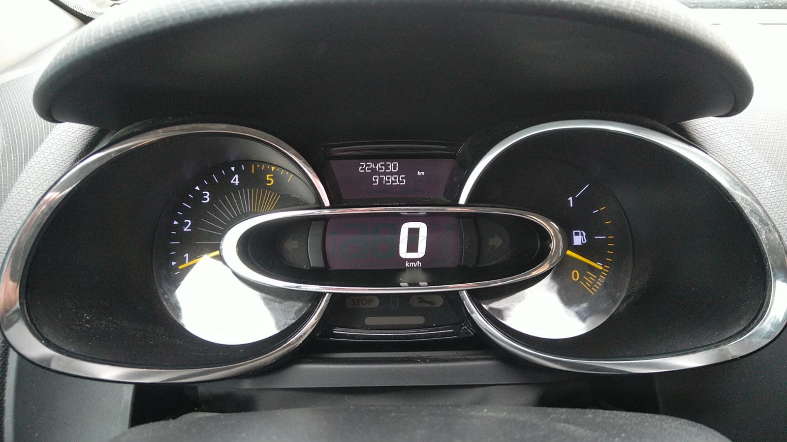 RENAULT Clio Grandtour 1.5 dCi Expression-image-8