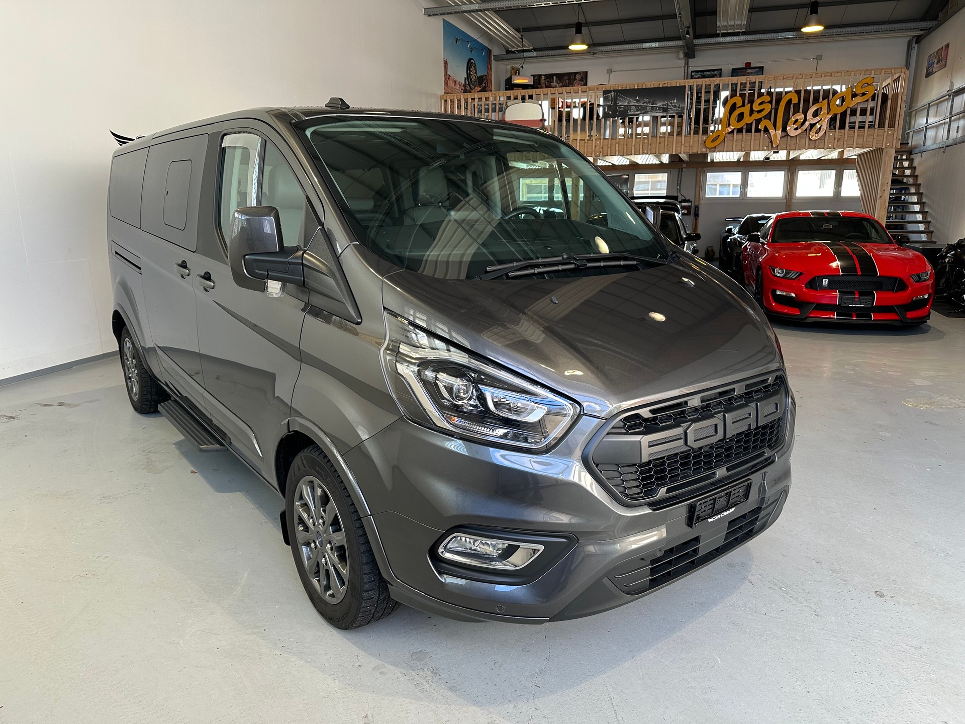FORD Tourneo Custom 320 L2H1 Titanium X A-image-2