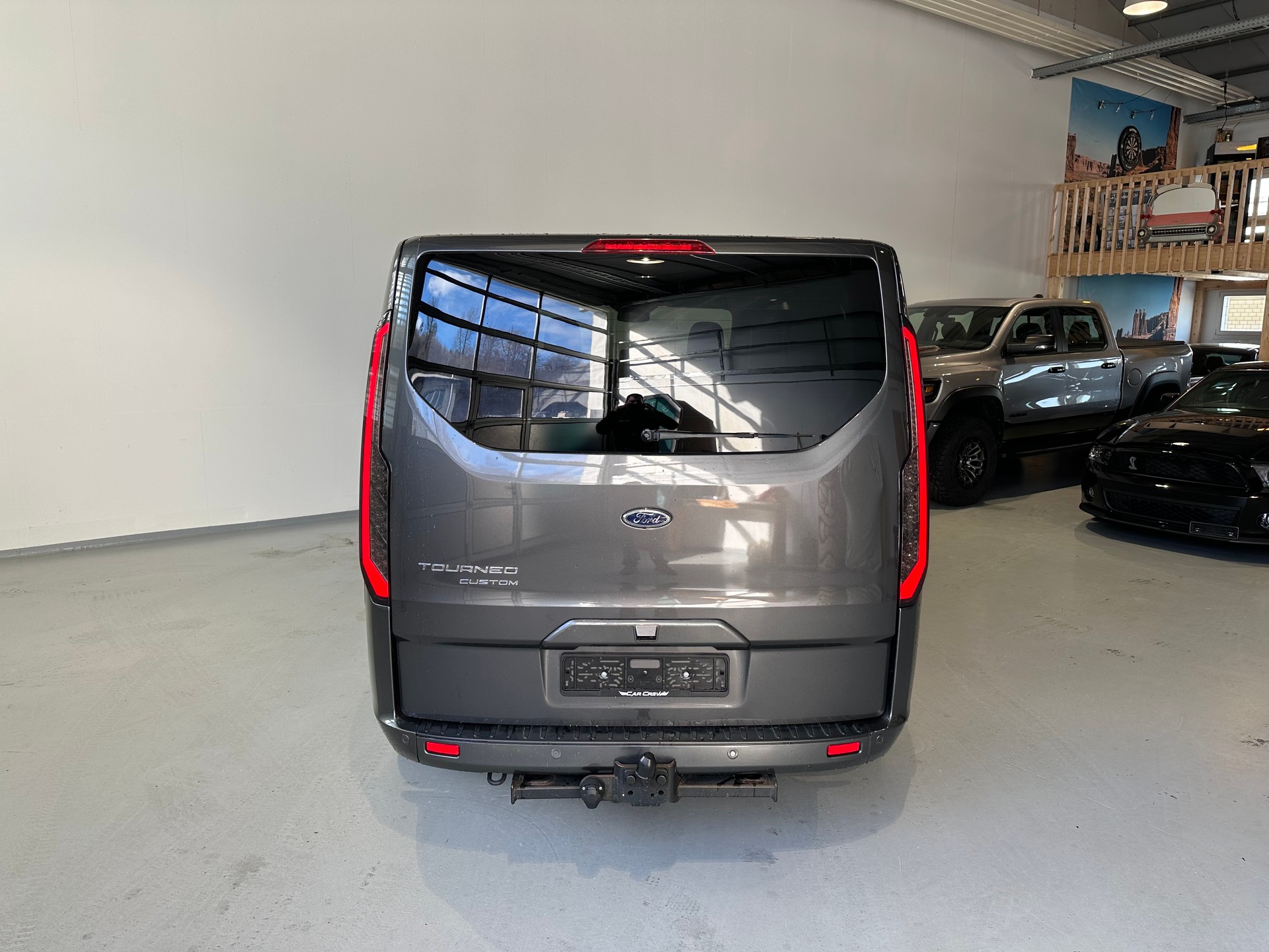 FORD Tourneo Custom 320 L2H1 Titanium X A-image-13